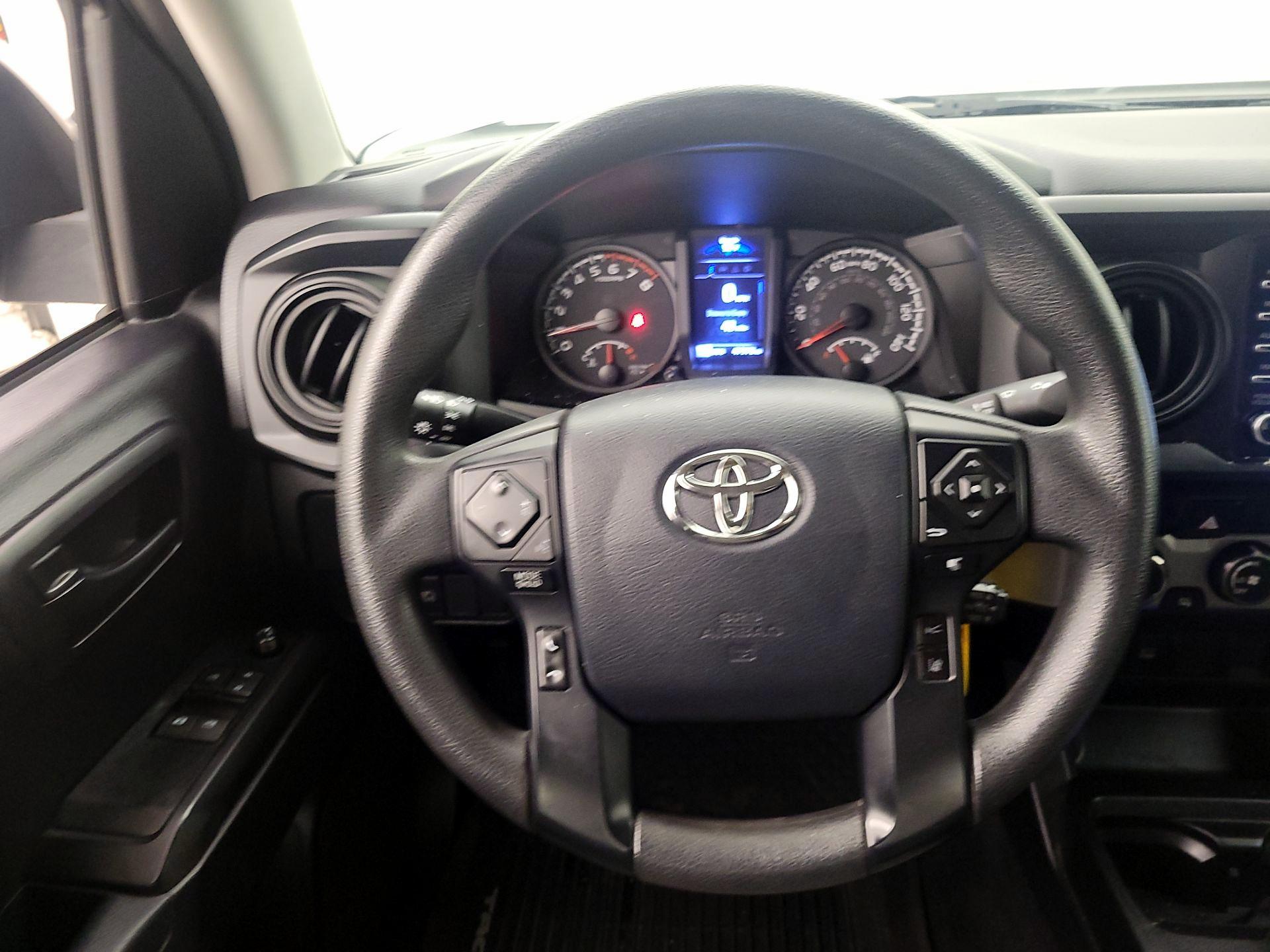 Thumbnail: 2020 Toyota Tacoma - 10