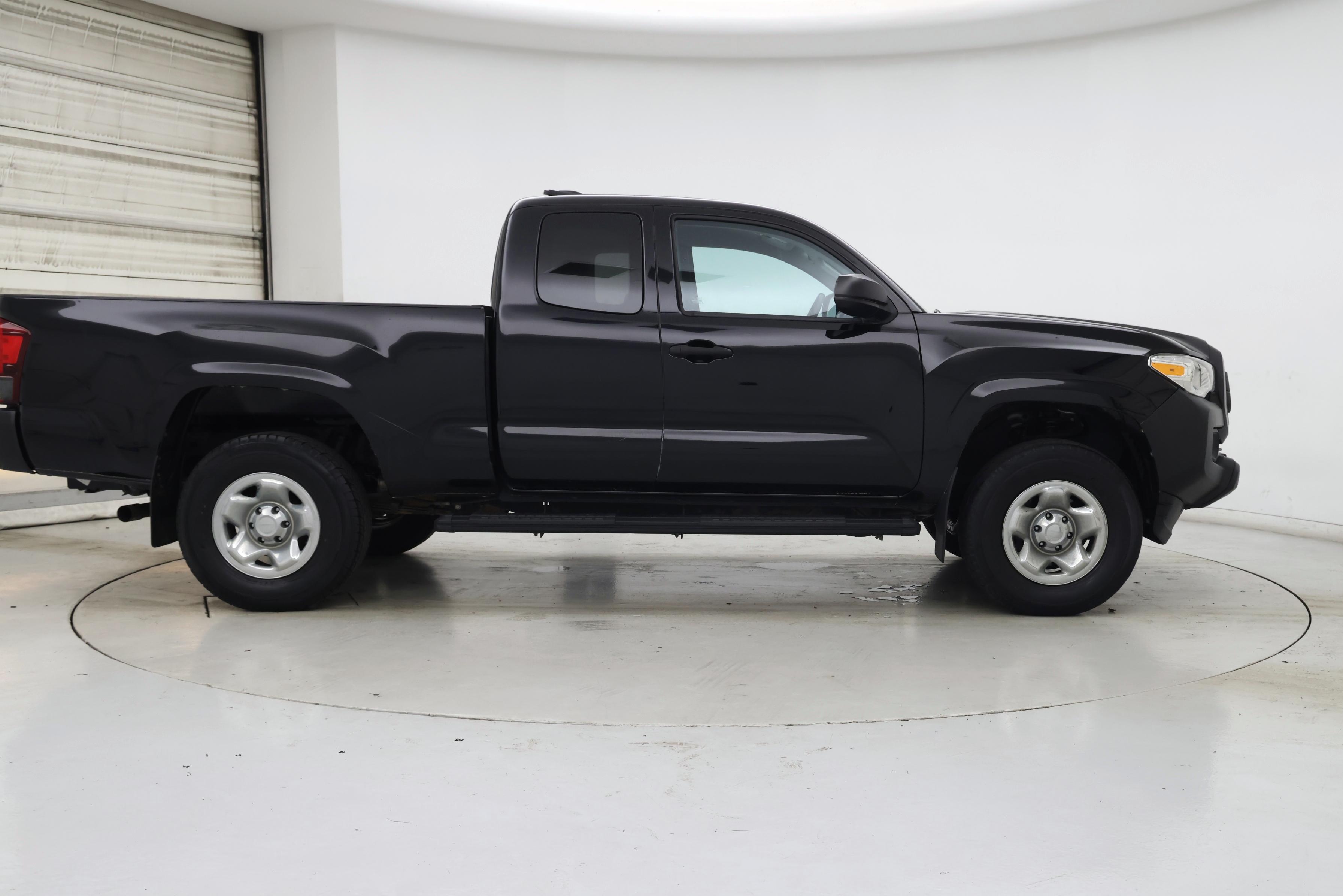 Thumbnail: 2020 Toyota Tacoma - 7