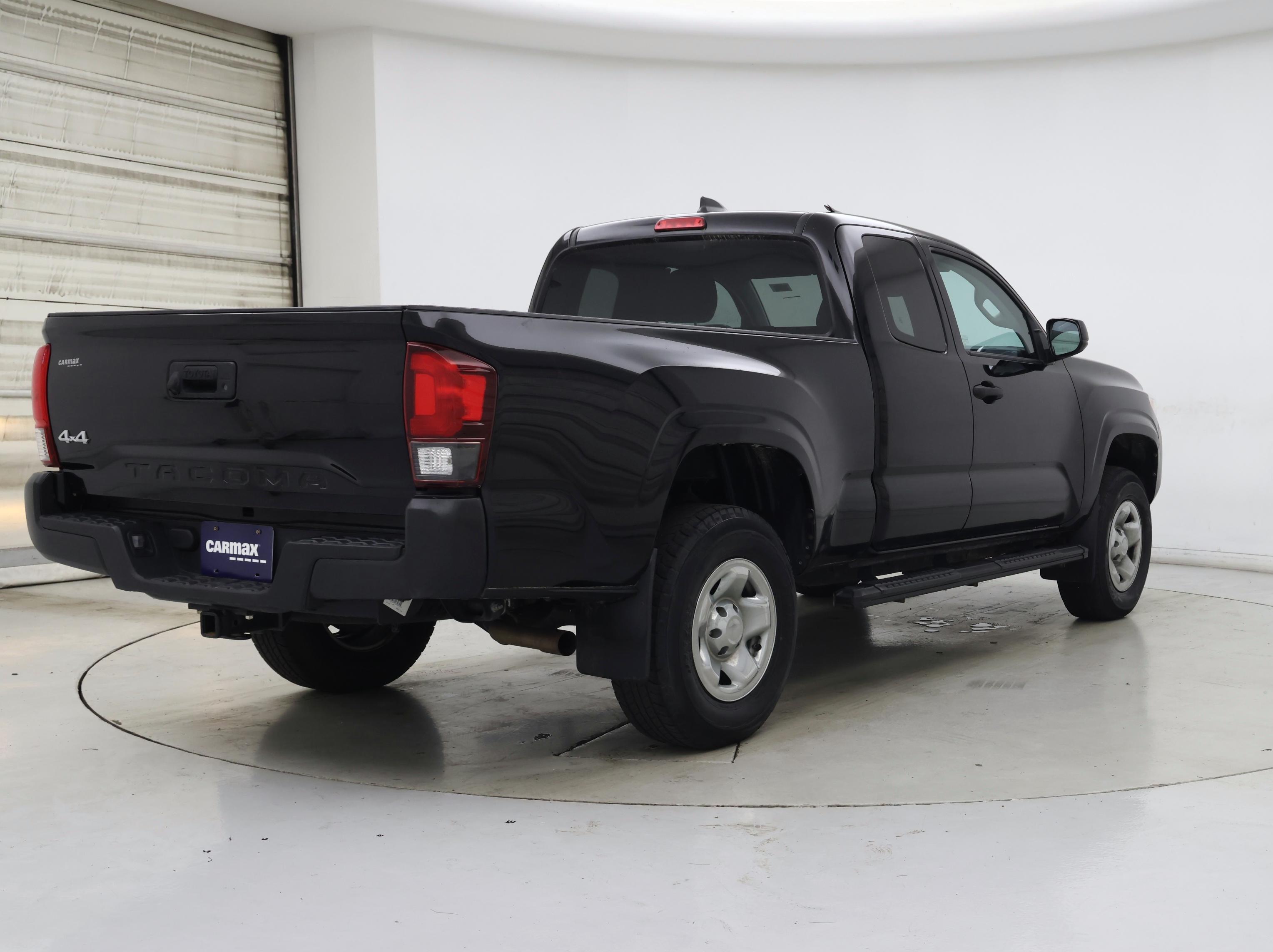 Thumbnail: 2020 Toyota Tacoma - 8