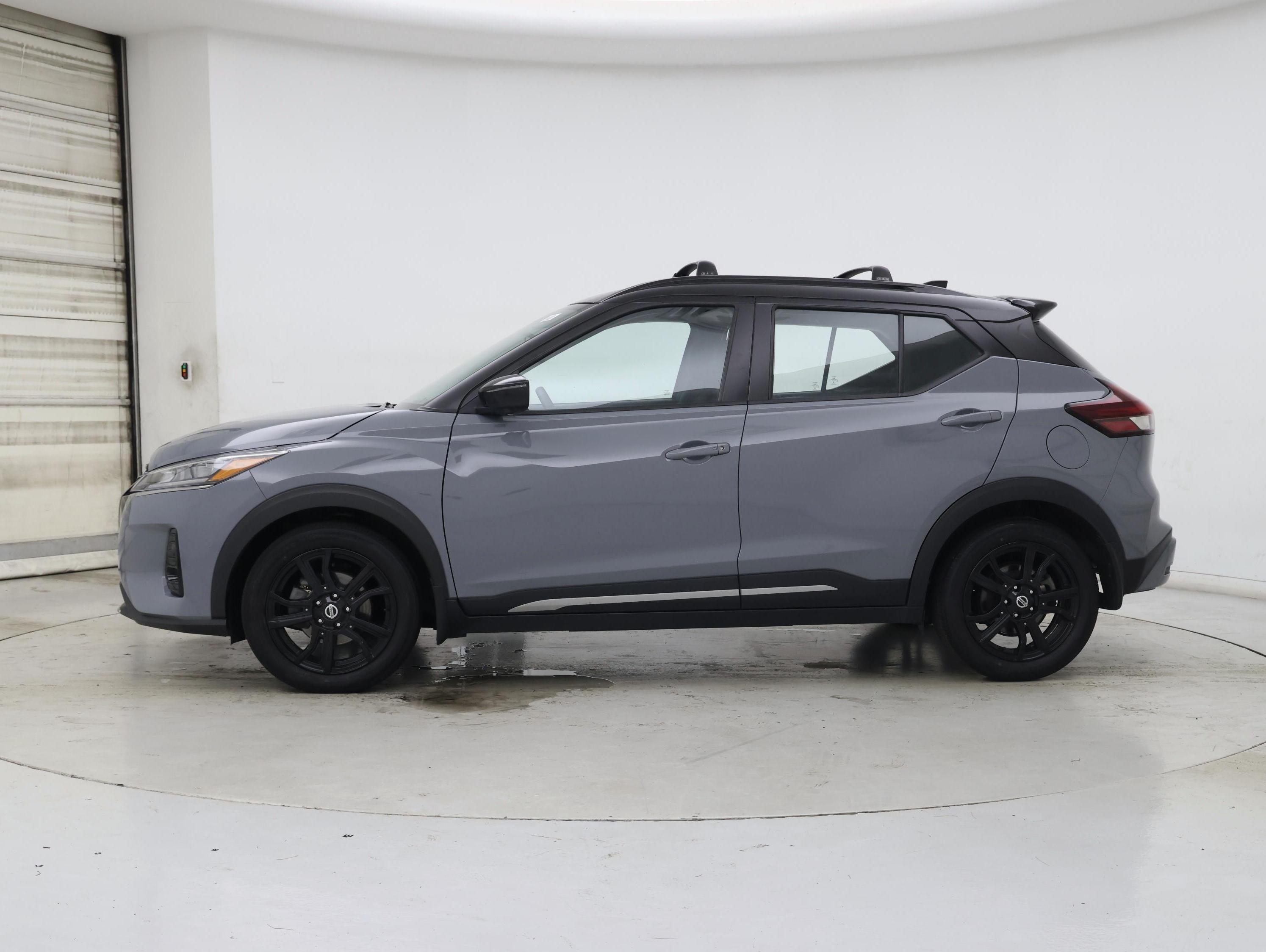 Thumbnail: 2021 Nissan Kicks - 3