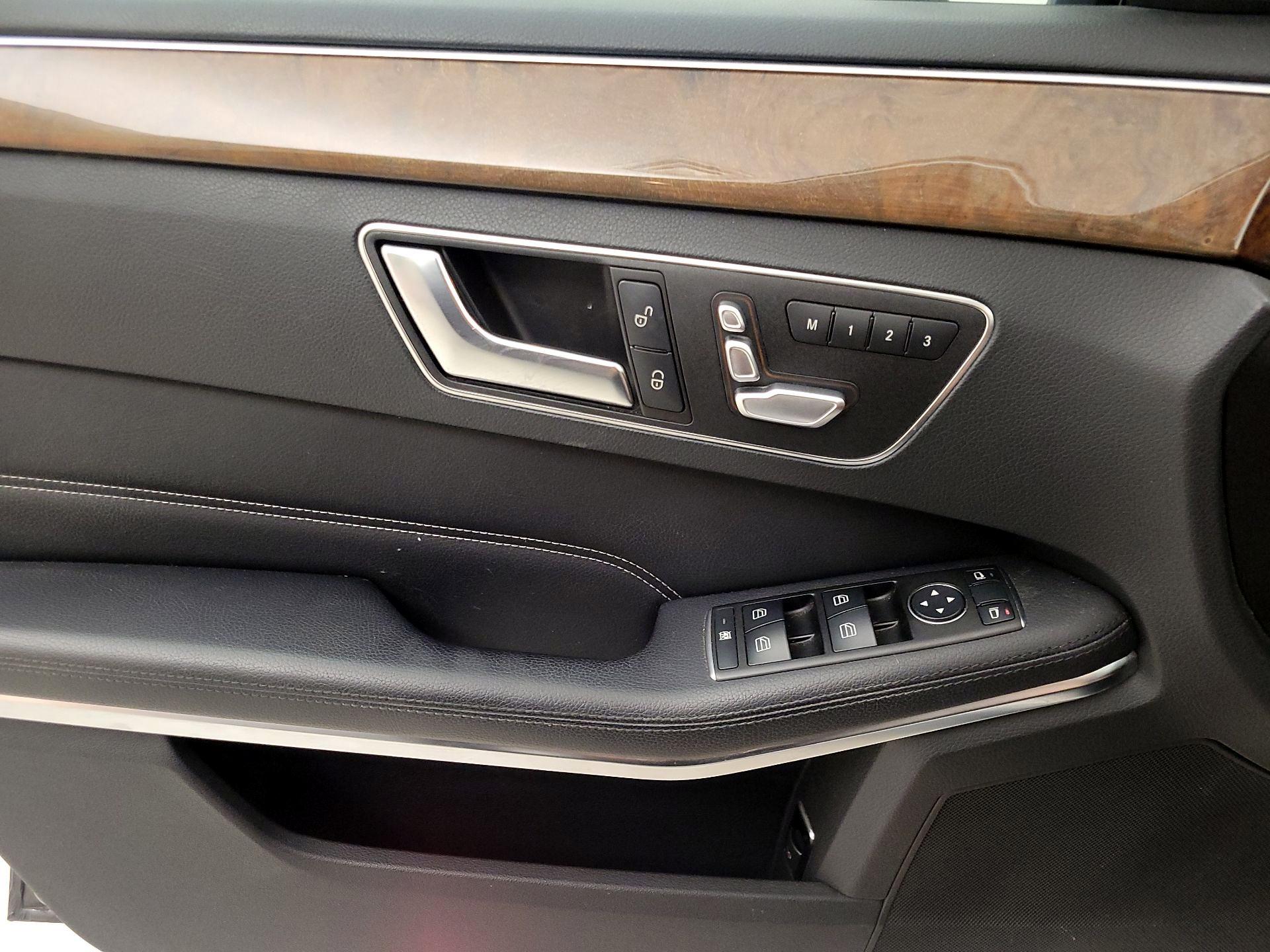 Thumbnail: 2014 Mercedes-Benz E-Class - 12