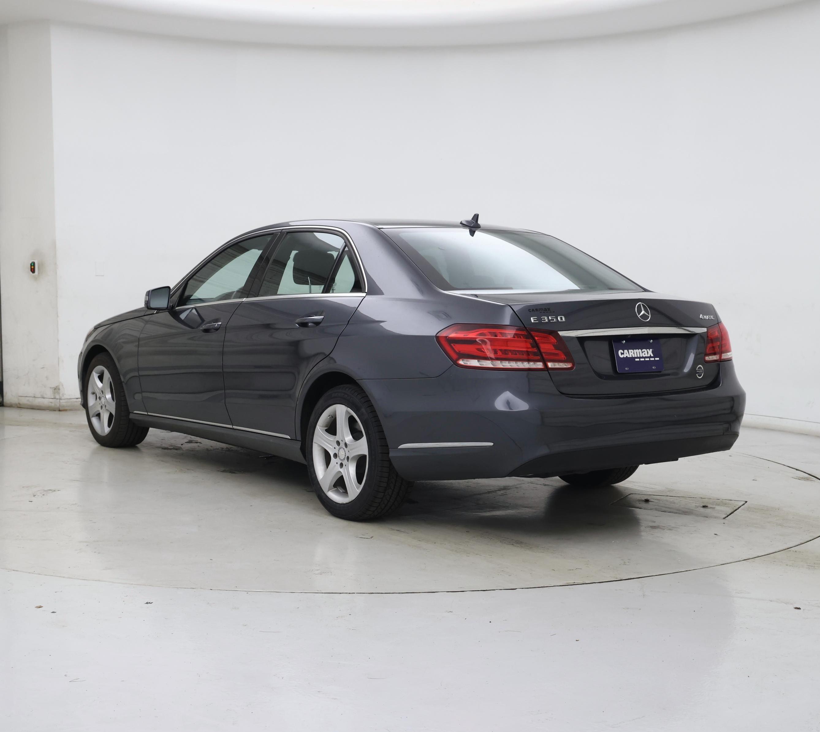 Thumbnail: 2014 Mercedes-Benz E-Class - 2