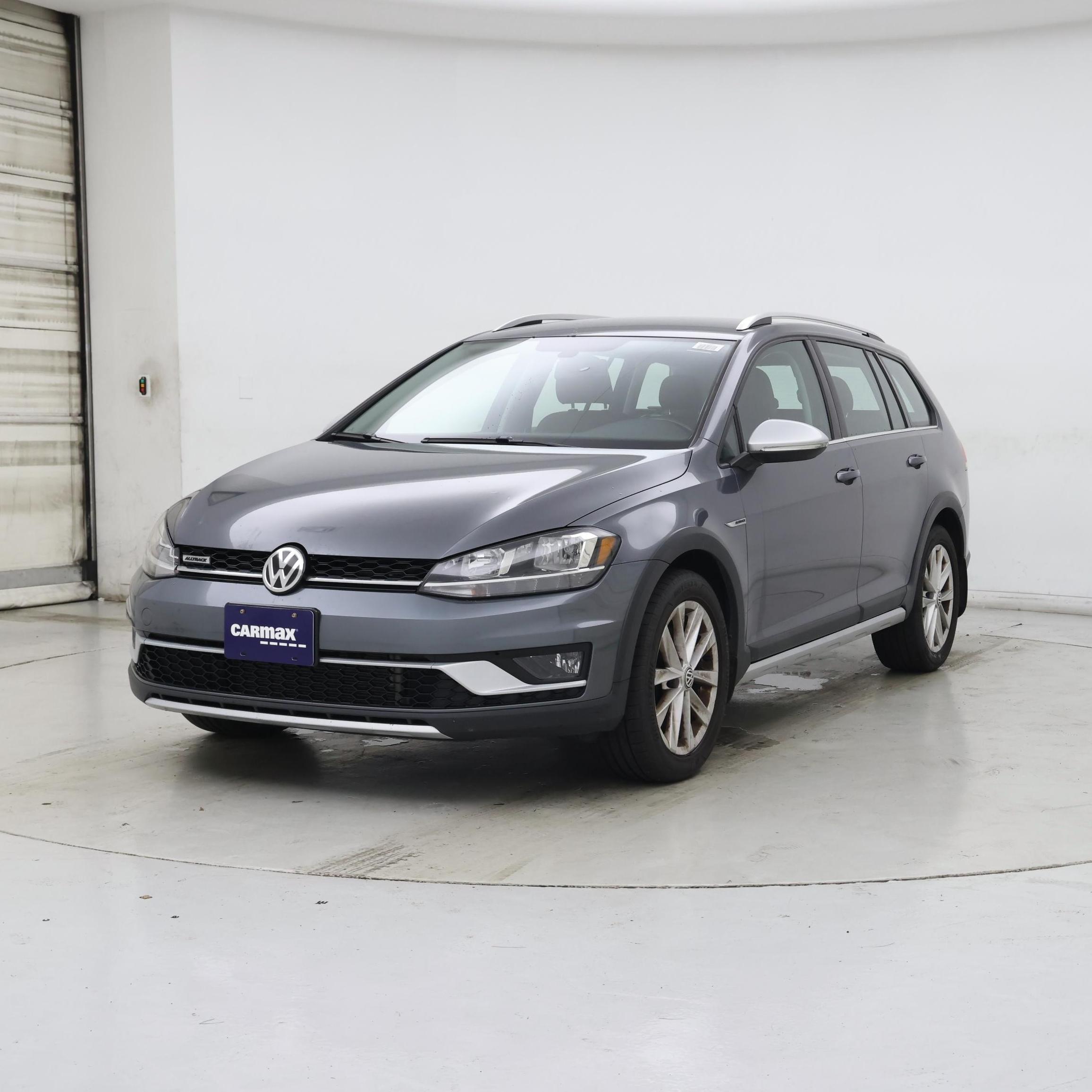 Thumbnail: 2019 Volkswagen Golf - 4
