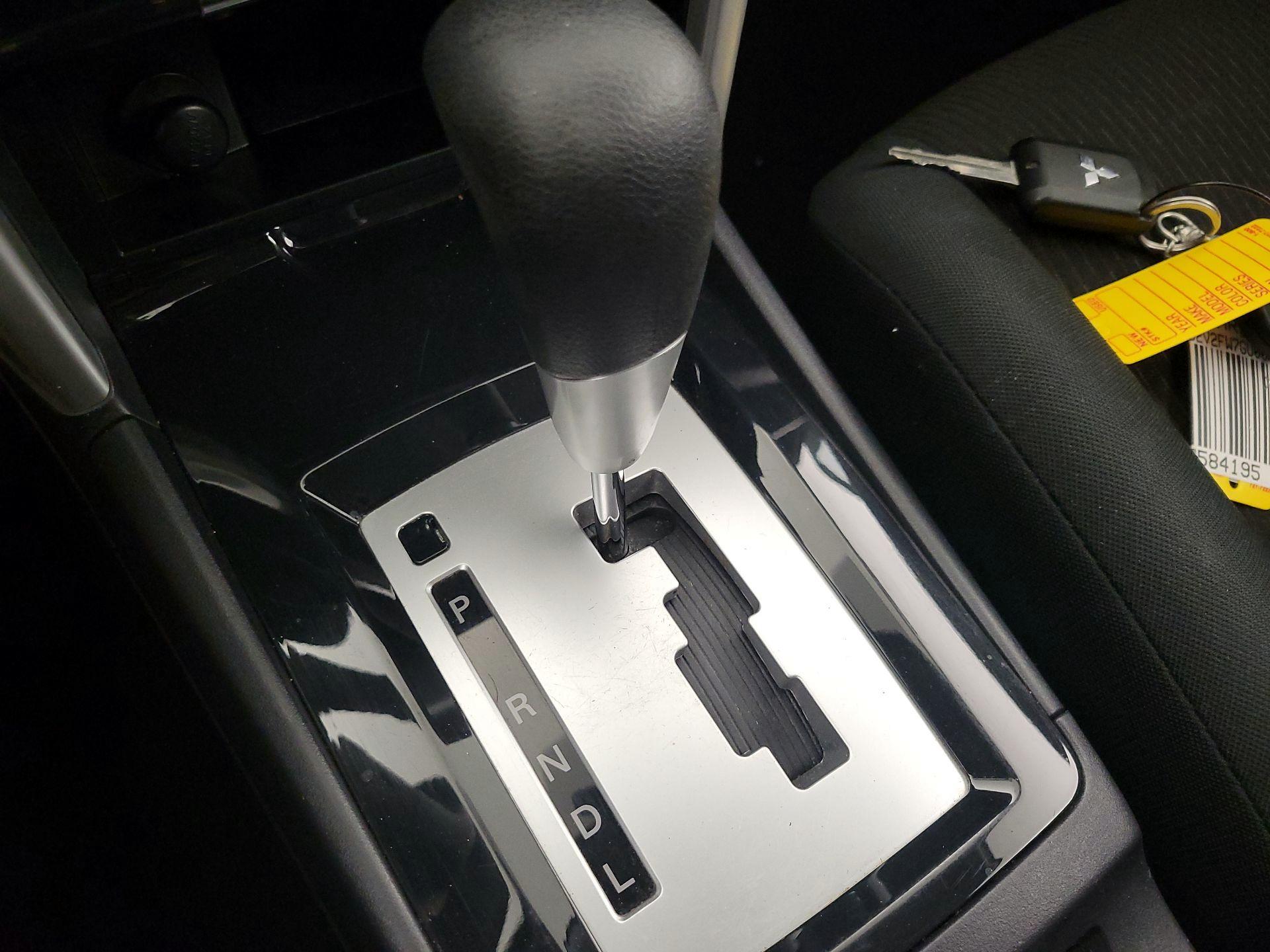 Thumbnail: 2016 Mitsubishi Lancer - 16