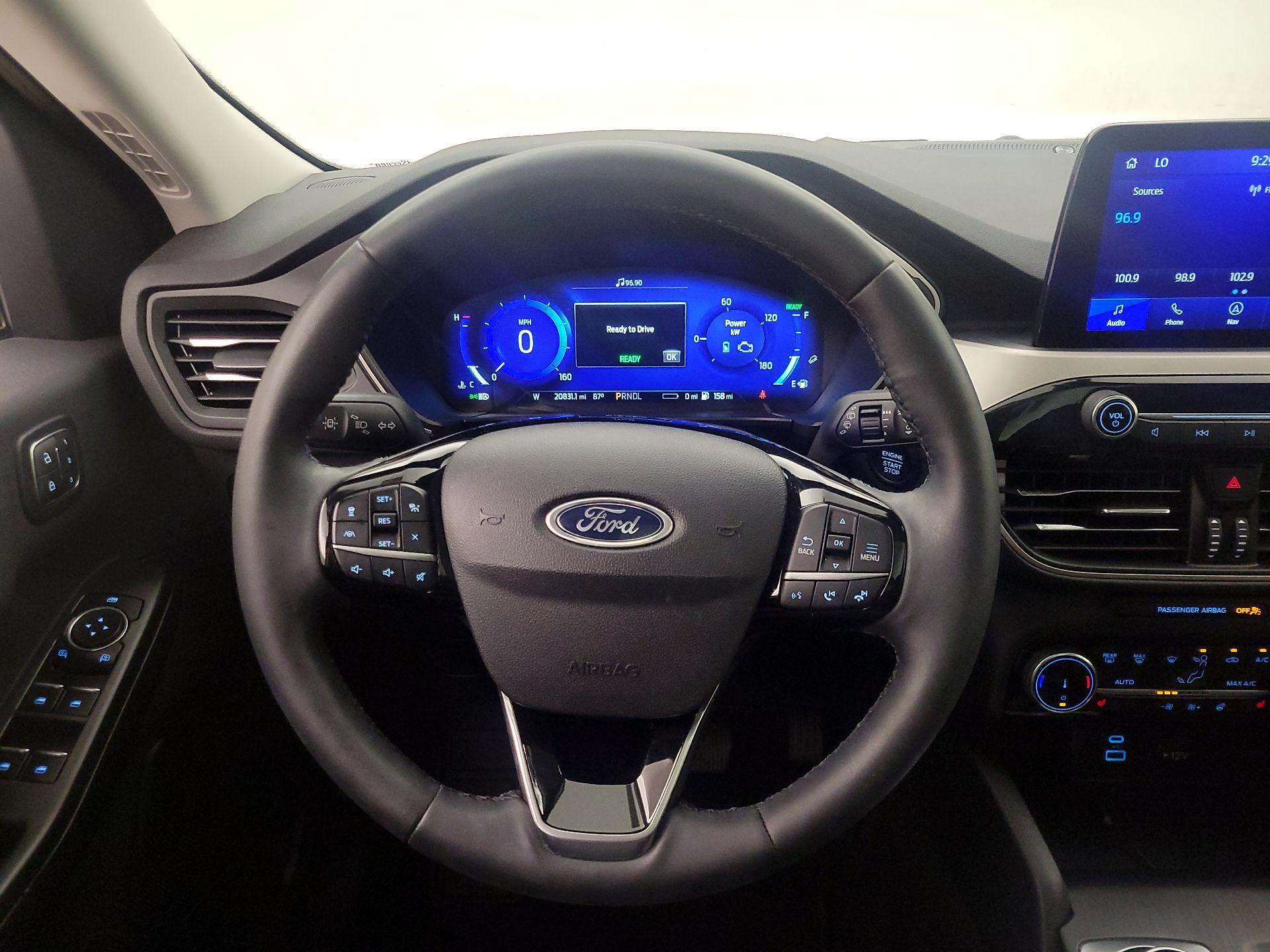 Thumbnail: 2022 Ford Escape - 10