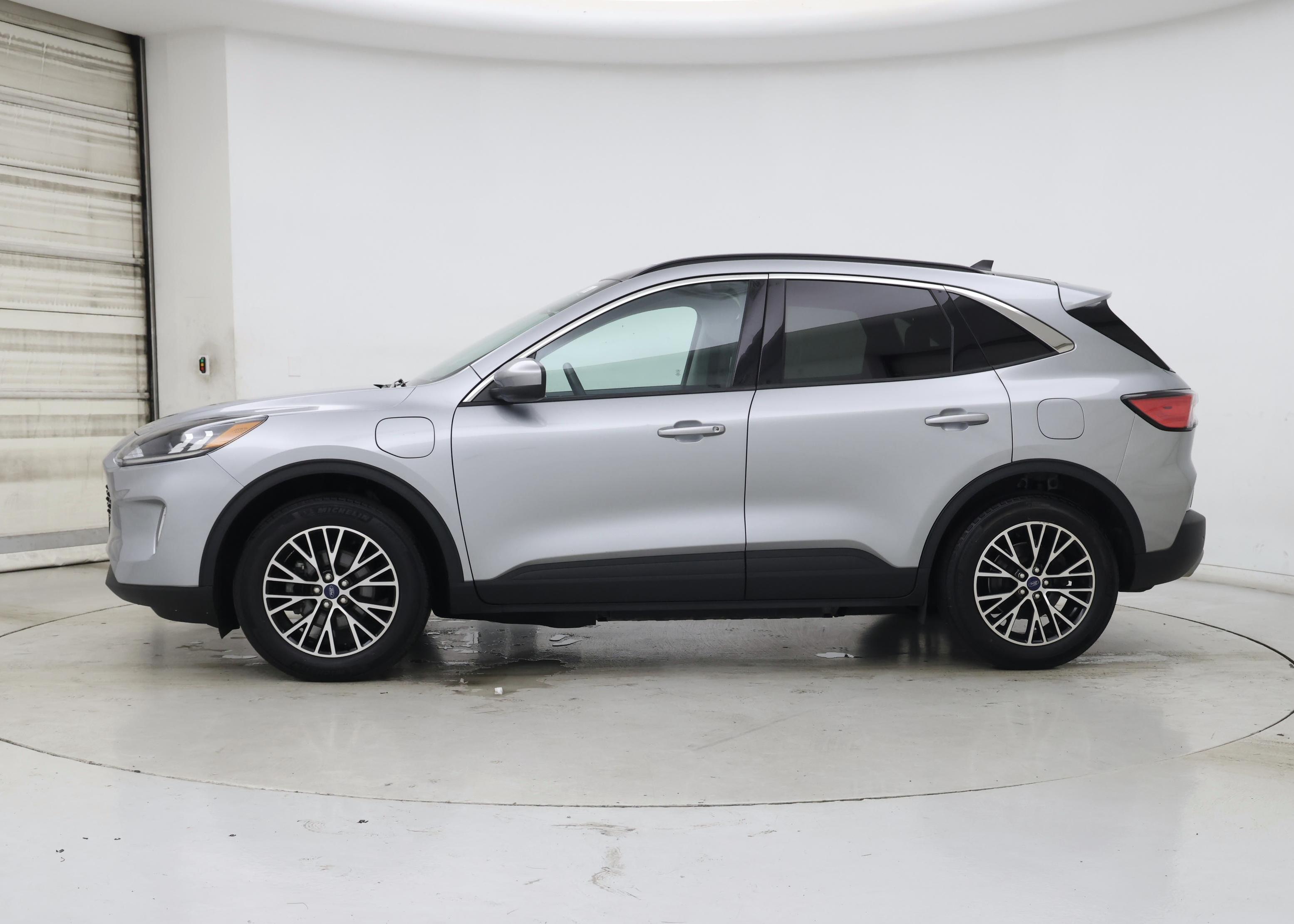 Thumbnail: 2022 Ford Escape - 3