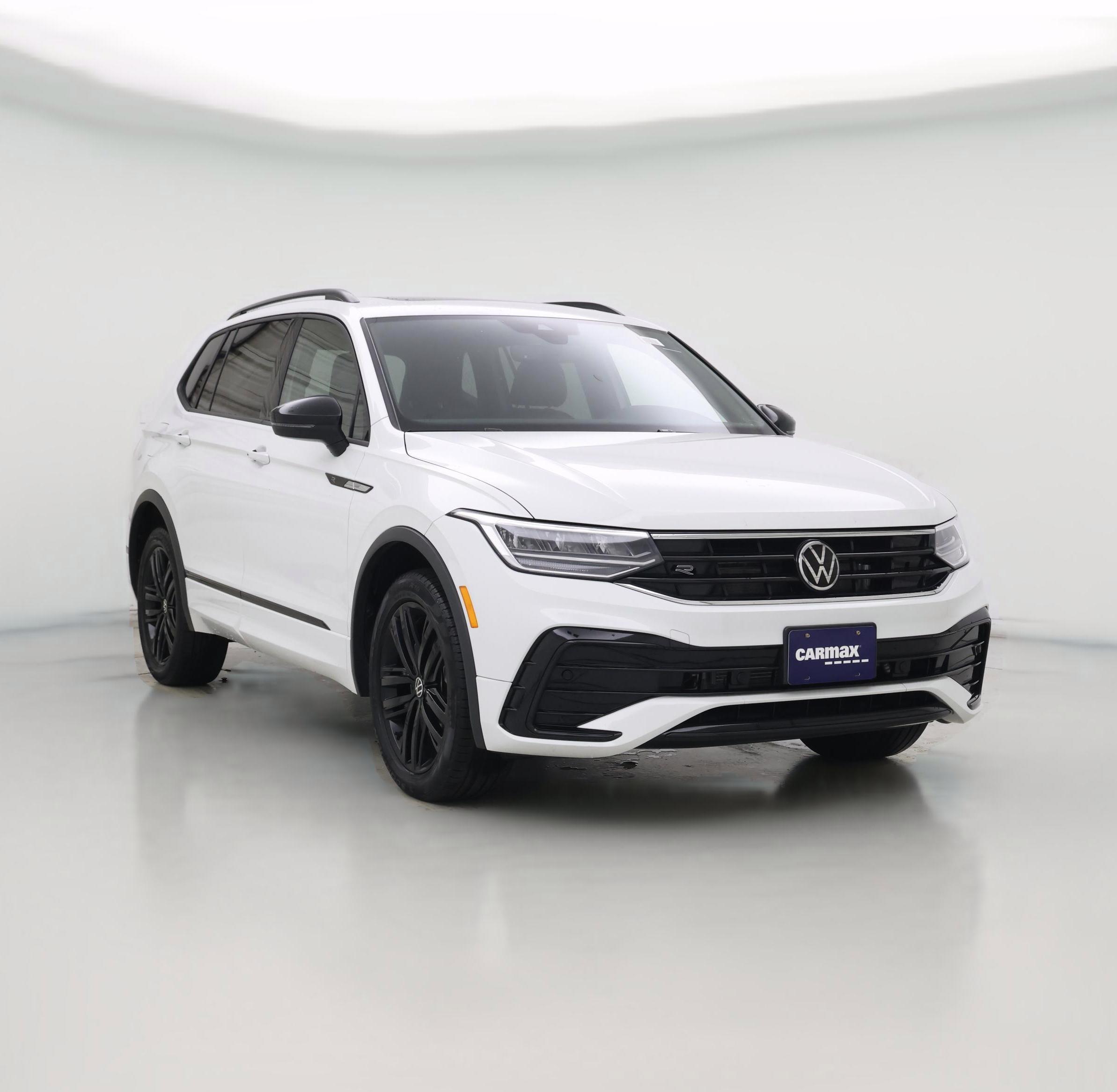 Thumbnail: 2022 Volkswagen Tiguan - 1