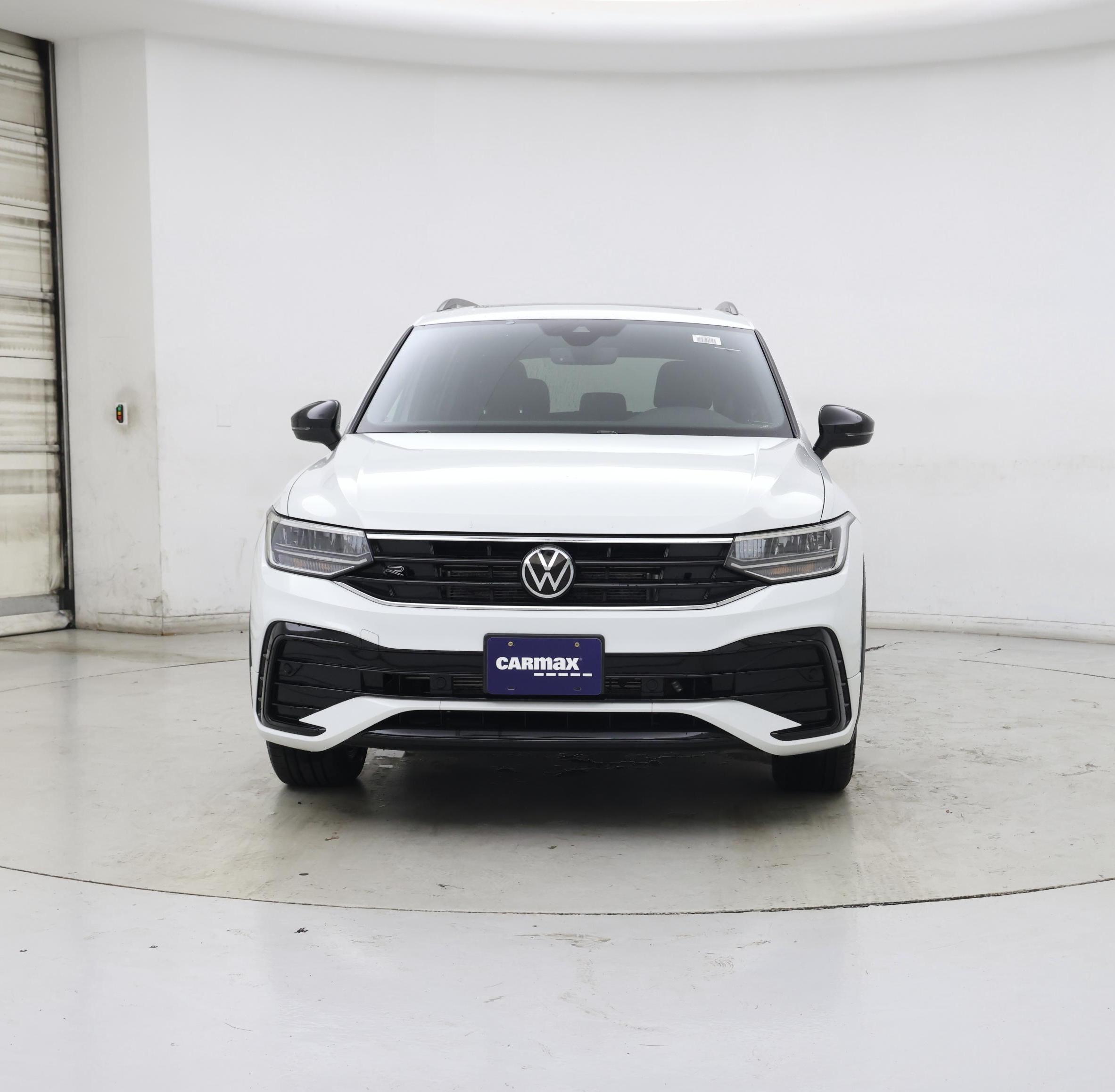 Thumbnail: 2022 Volkswagen Tiguan - 5