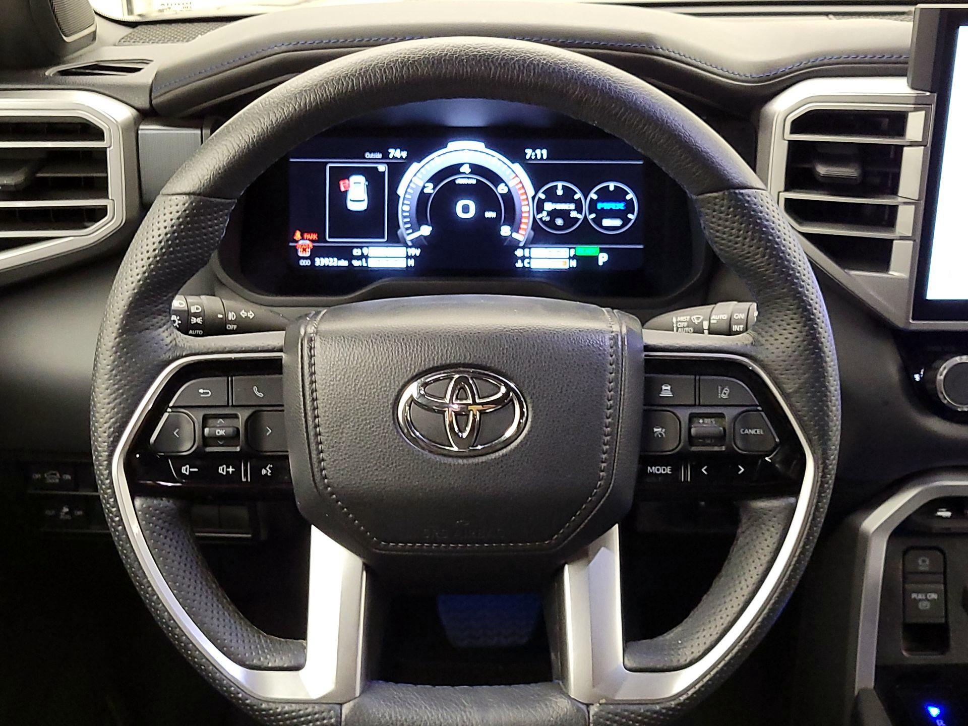 Thumbnail: 2023 Toyota Sequoia - 10