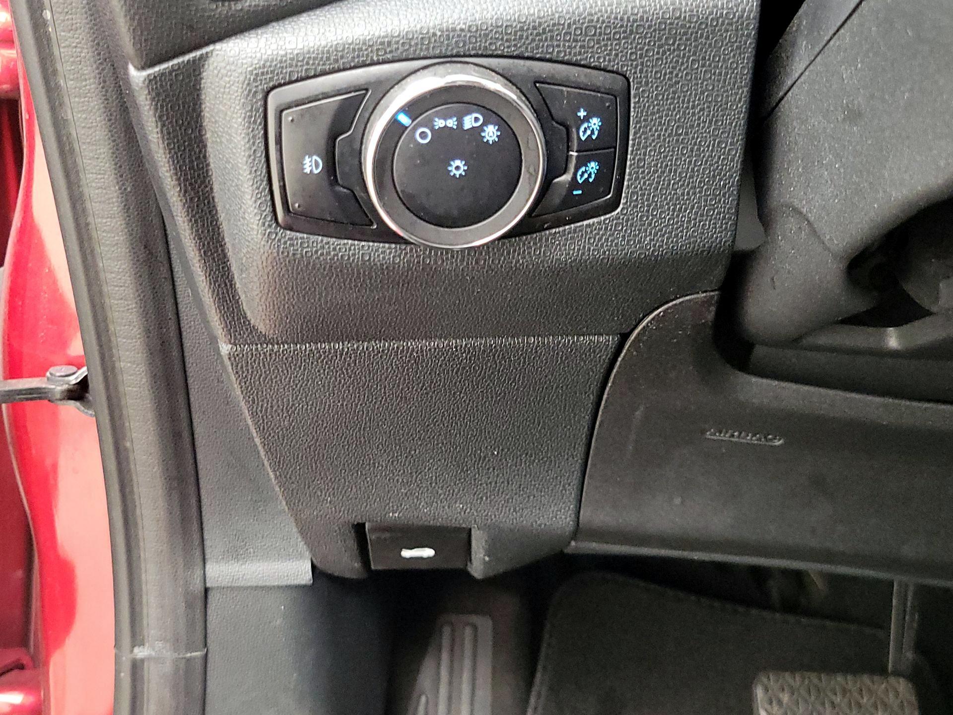 Thumbnail: 2018 Ford EcoSport - 13