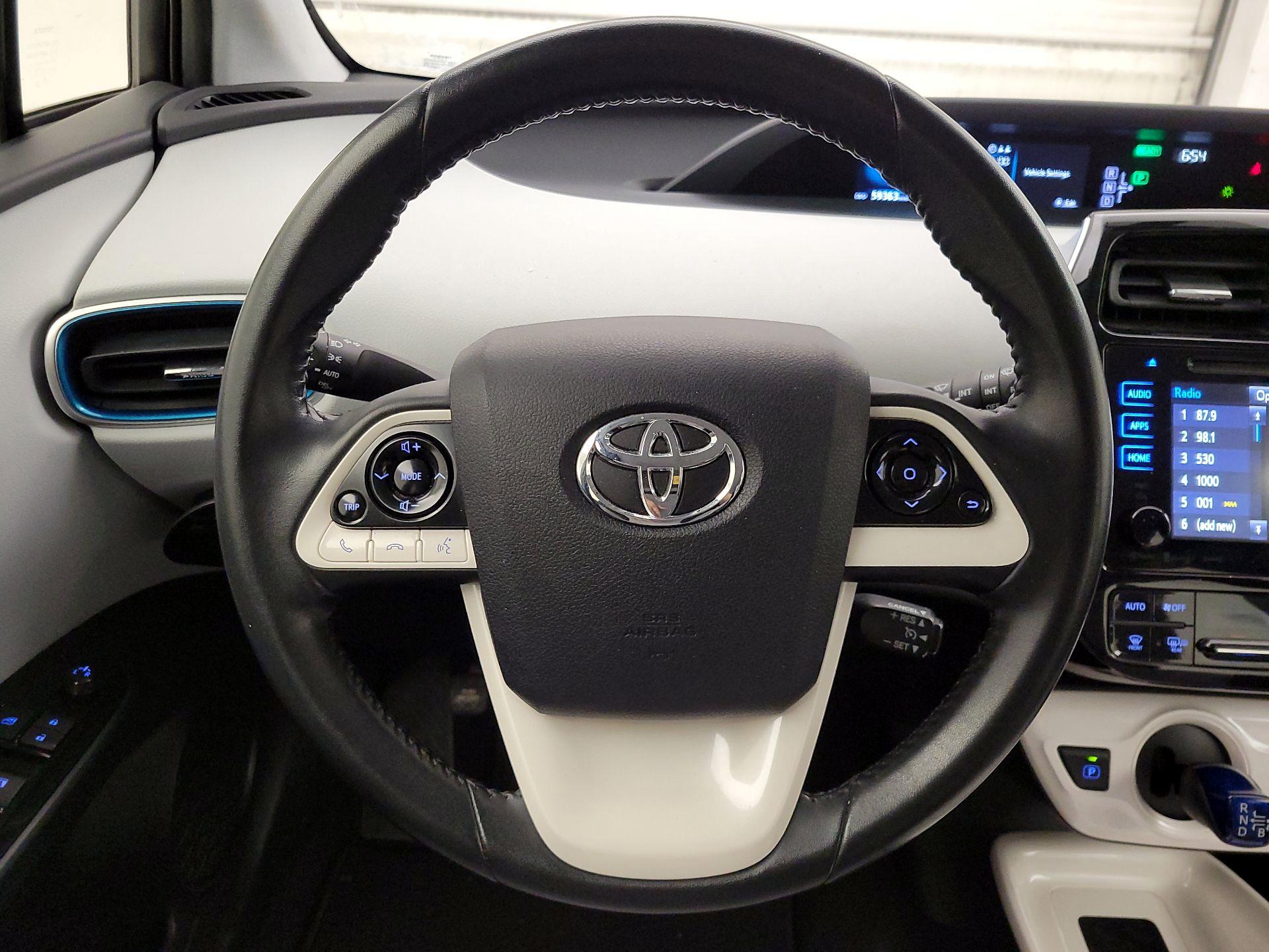 Thumbnail: 2016 Toyota Prius - 10