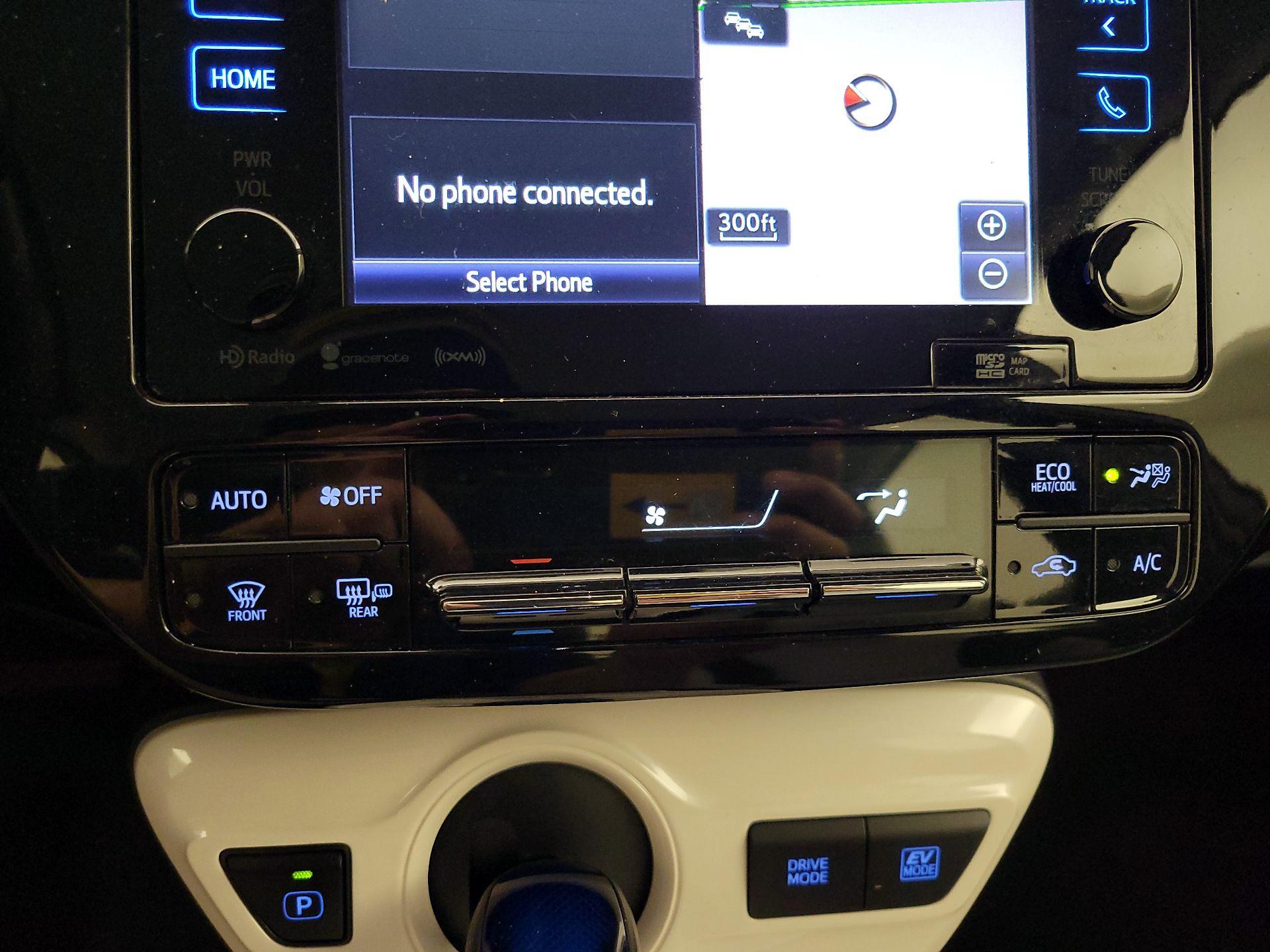 Thumbnail: 2016 Toyota Prius - 16