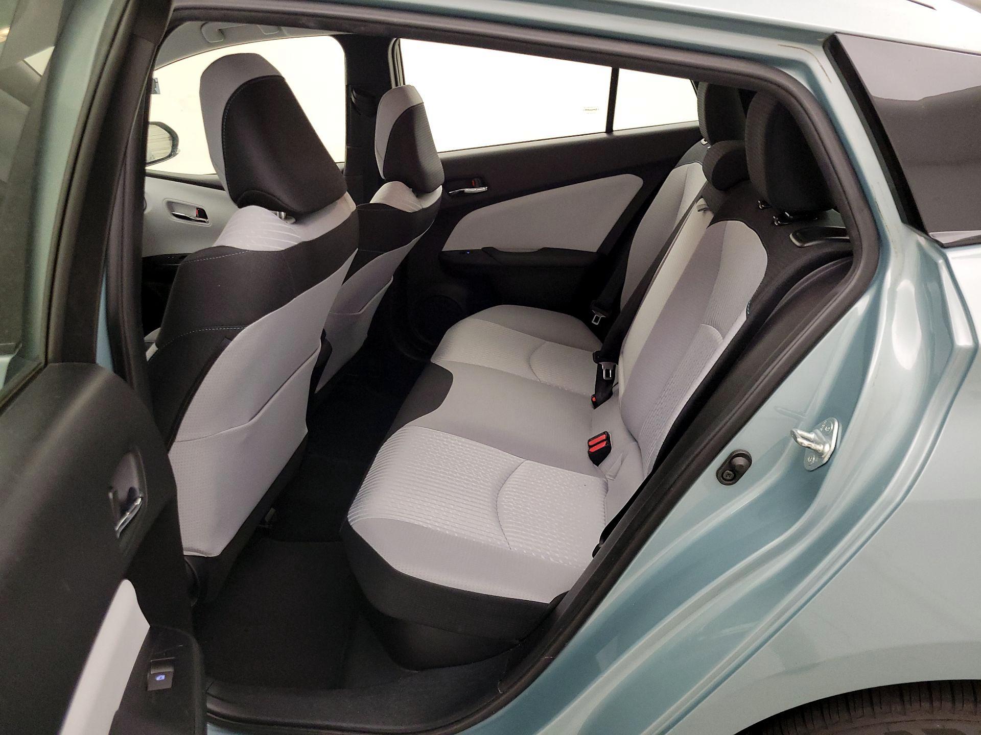 Thumbnail: 2016 Toyota Prius - 19
