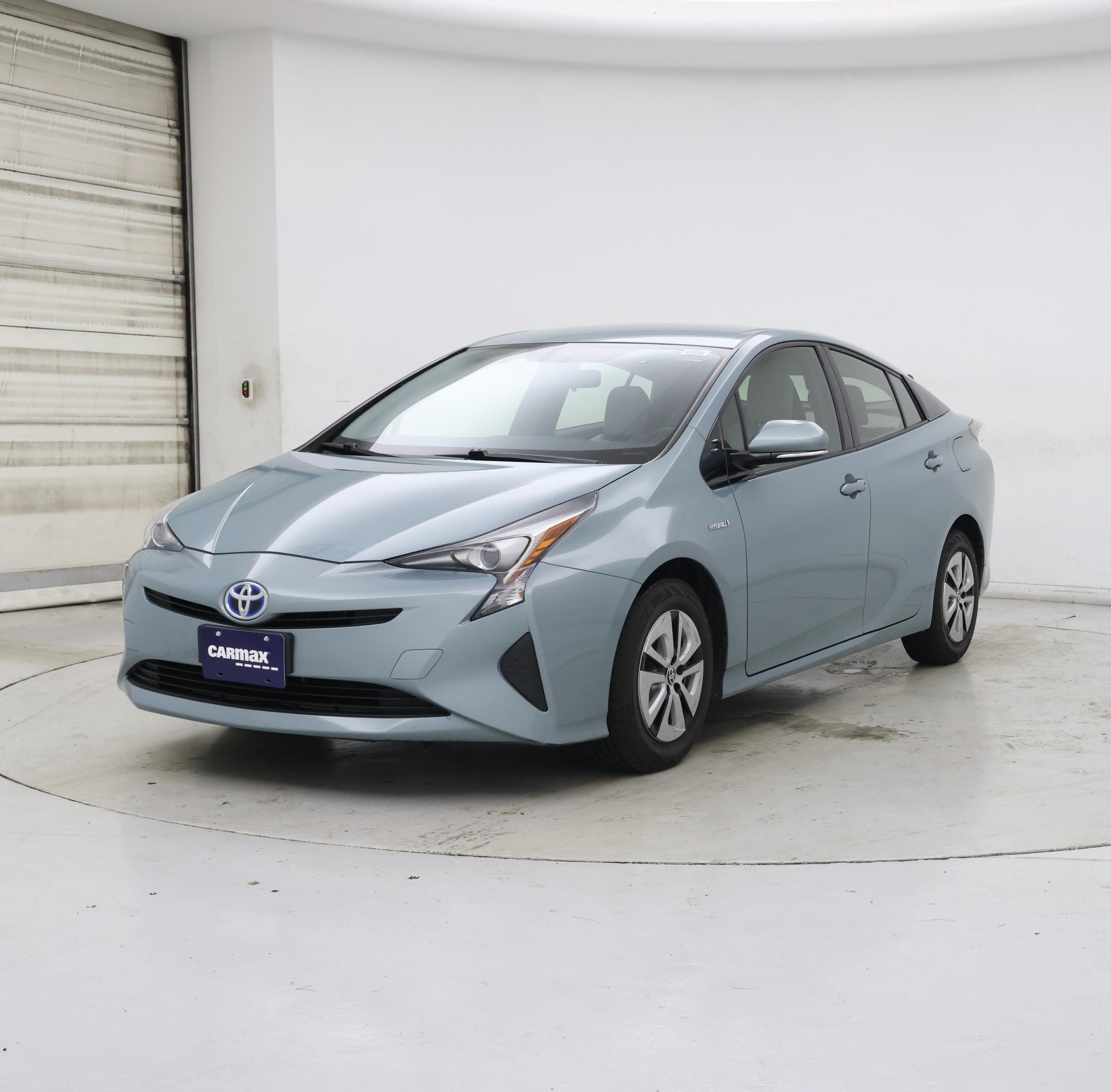 Thumbnail: 2016 Toyota Prius - 4