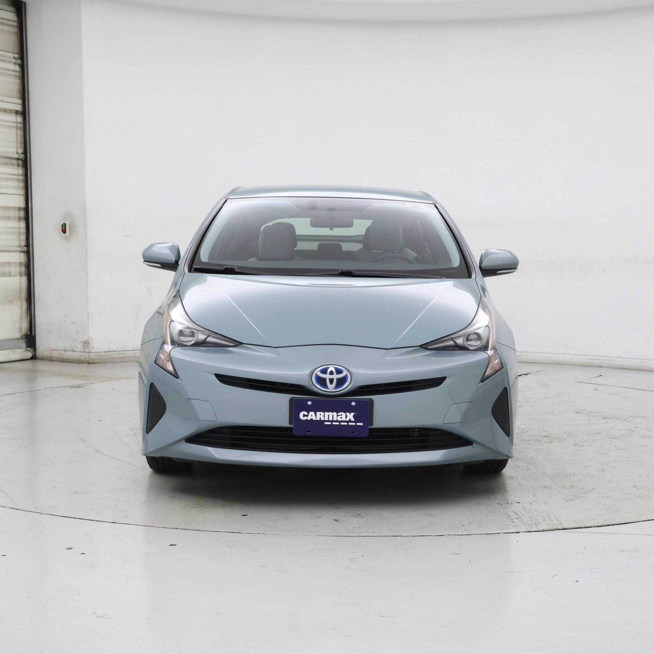 Thumbnail: 2016 Toyota Prius - 5