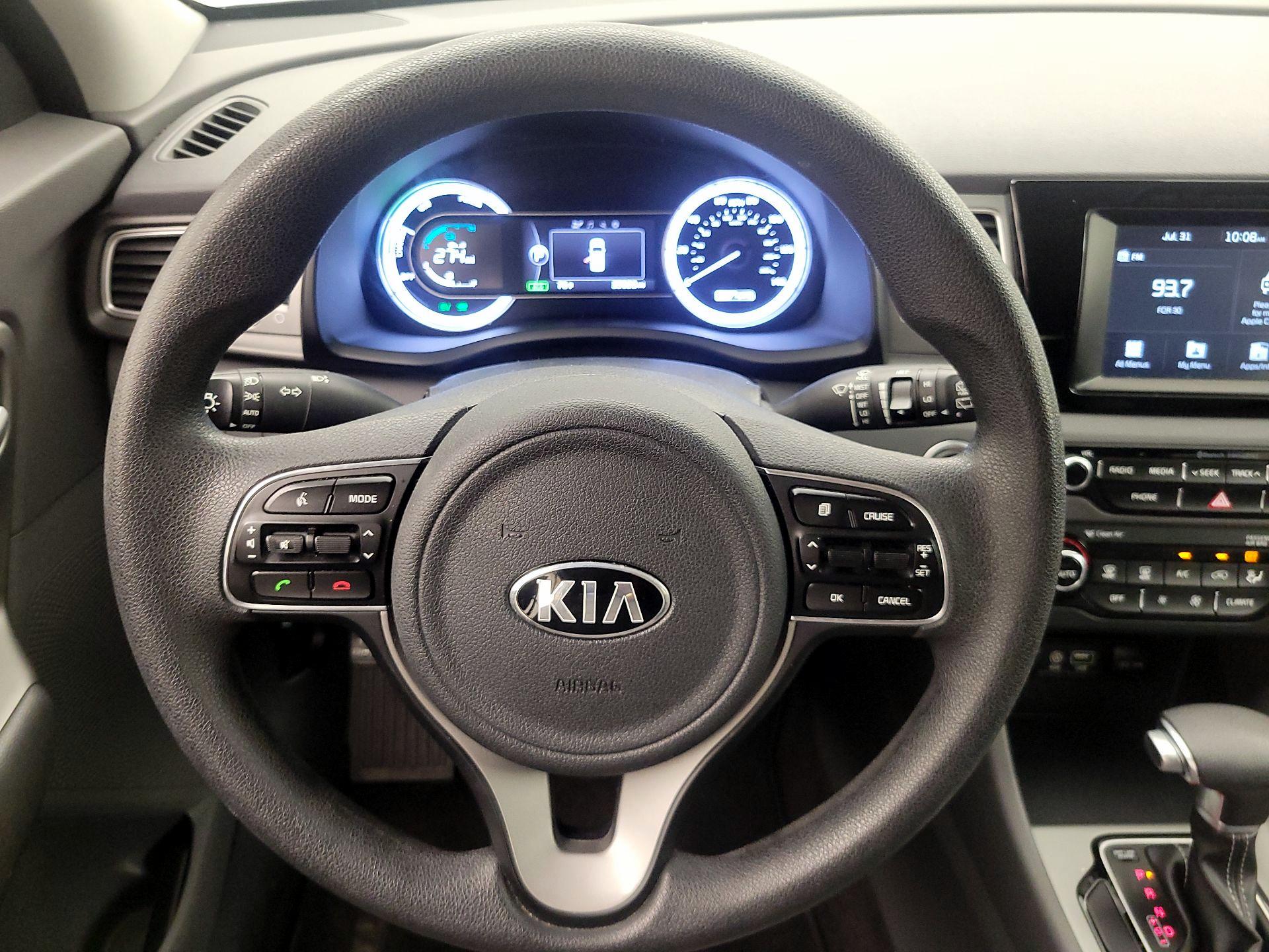 Thumbnail: 2017 Kia Niro - 10