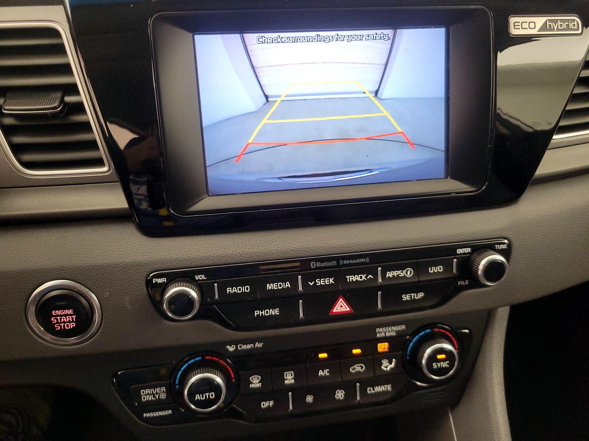 Thumbnail: 2017 Kia Niro - 14