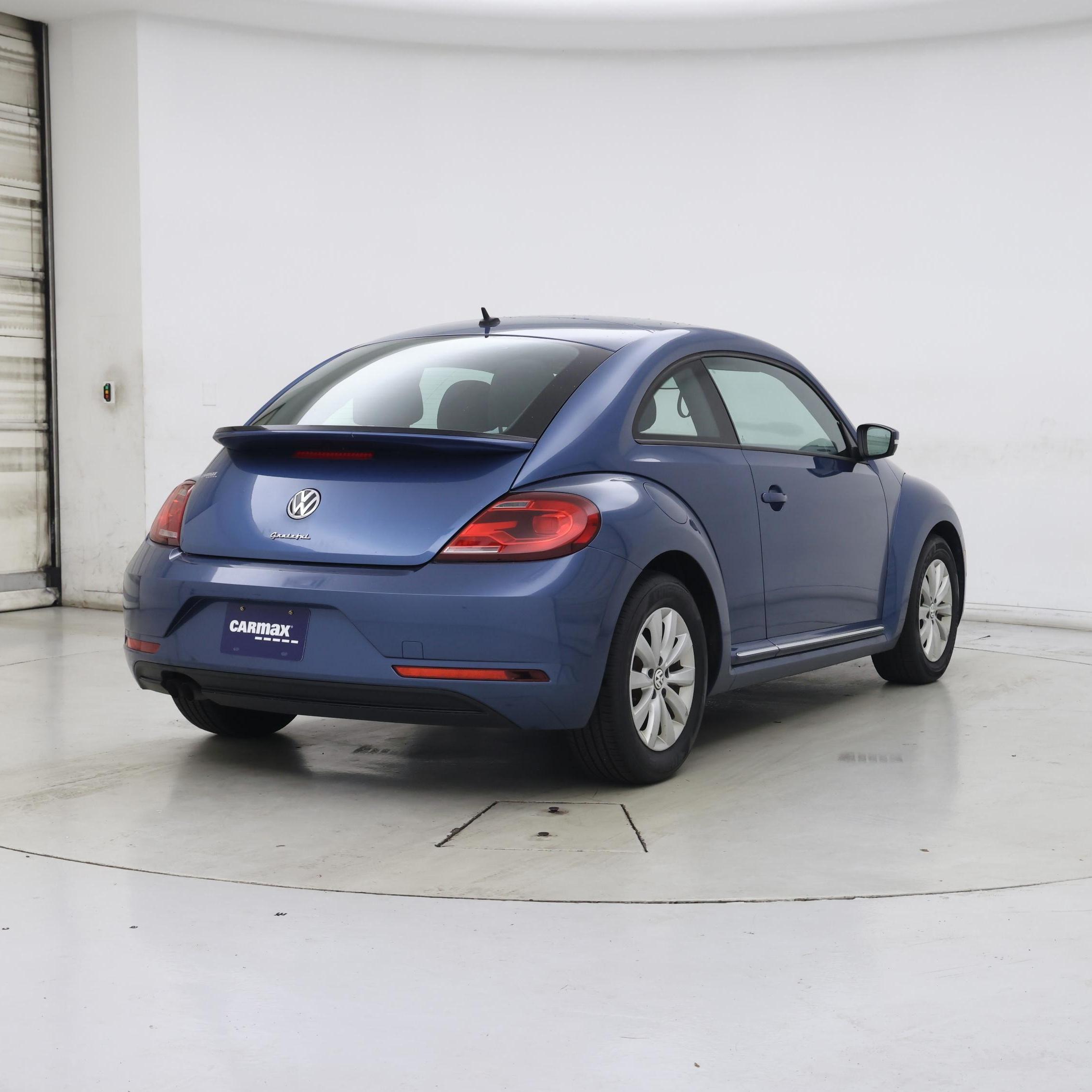 Thumbnail: 2019 Volkswagen Beetle - 8