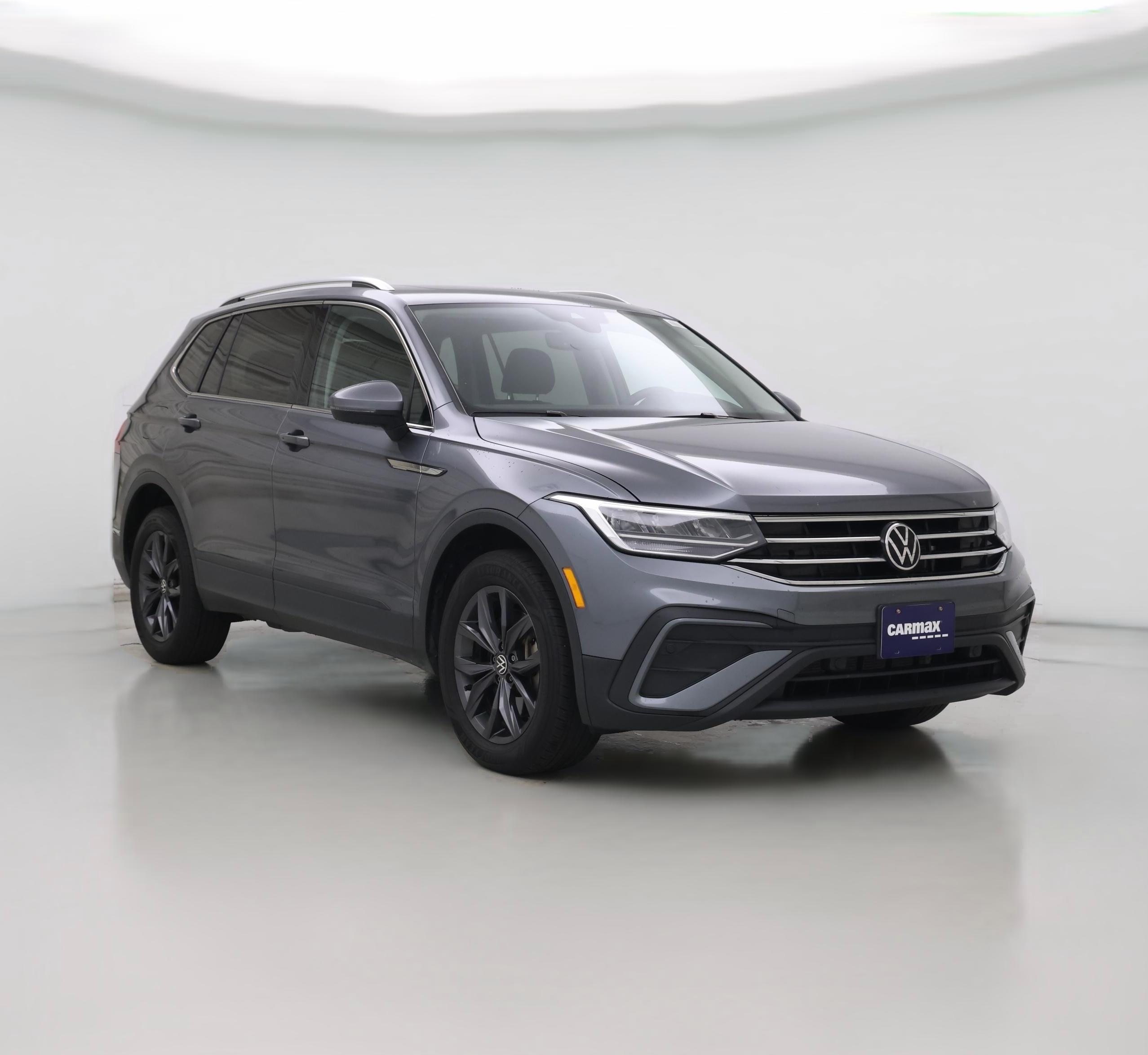 Thumbnail: 2022 Volkswagen Tiguan - 1