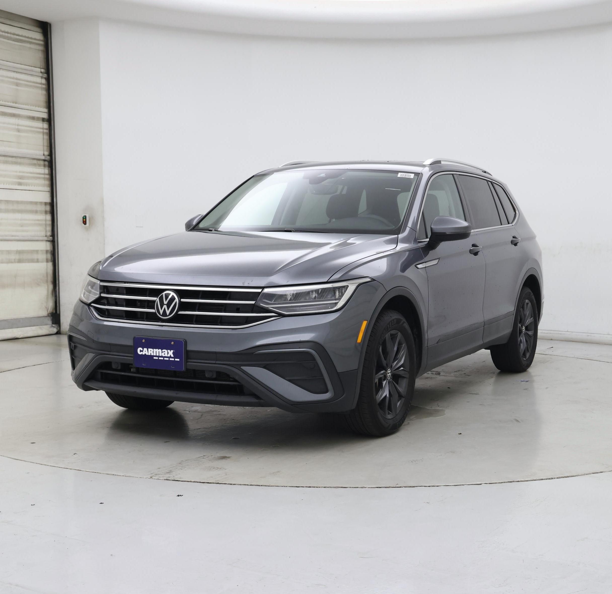 Thumbnail: 2022 Volkswagen Tiguan - 4