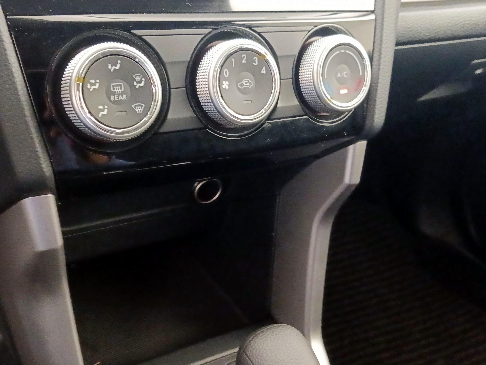 Thumbnail: 2016 Subaru Forester - 16