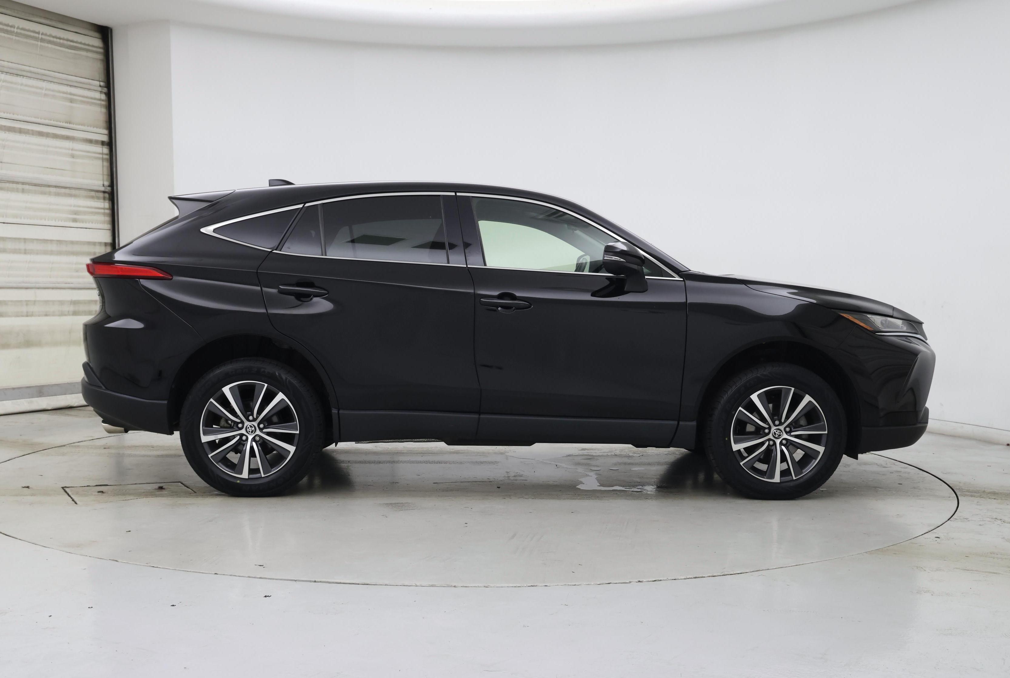 Thumbnail: 2022 Toyota Venza - 7