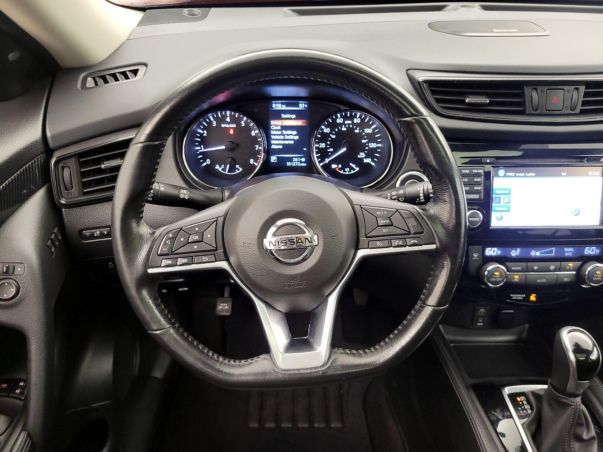 Thumbnail: 2017 Nissan Rogue - 10