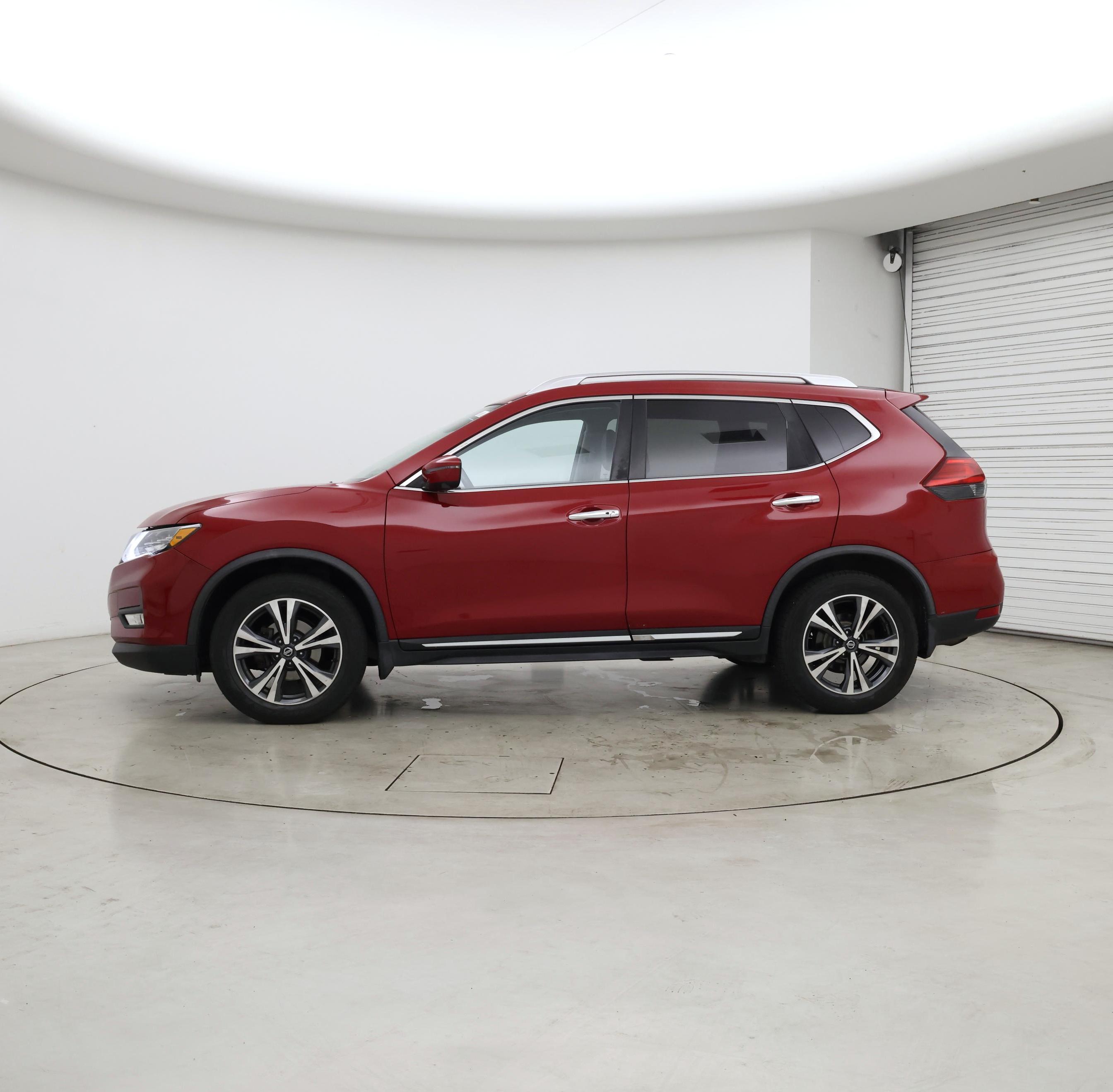 Thumbnail: 2017 Nissan Rogue - 3