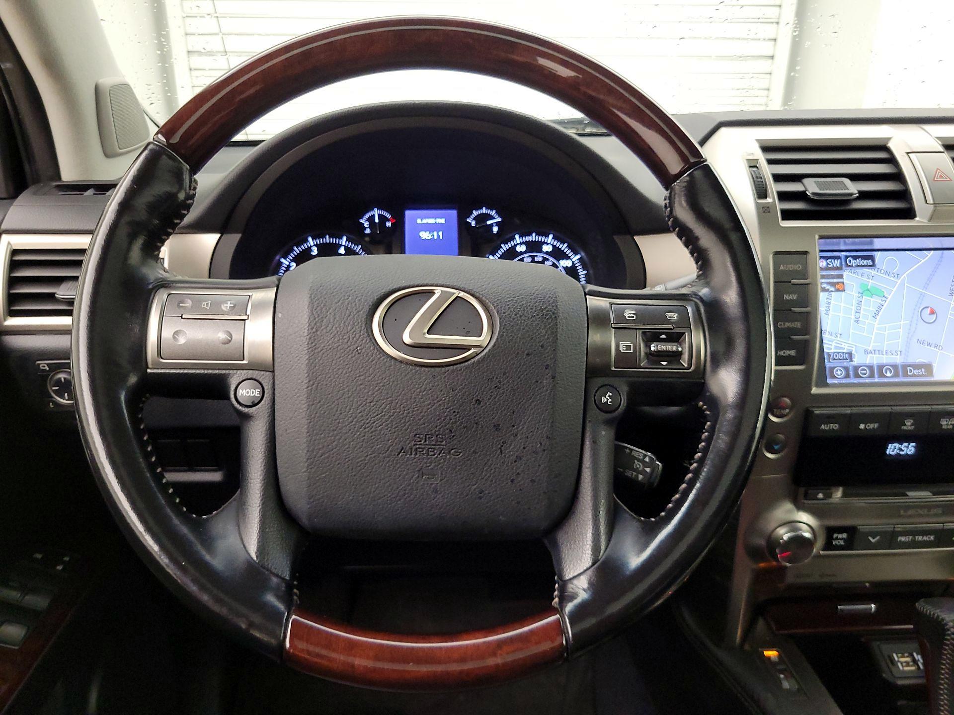 Thumbnail: 2016 Lexus GX - 10