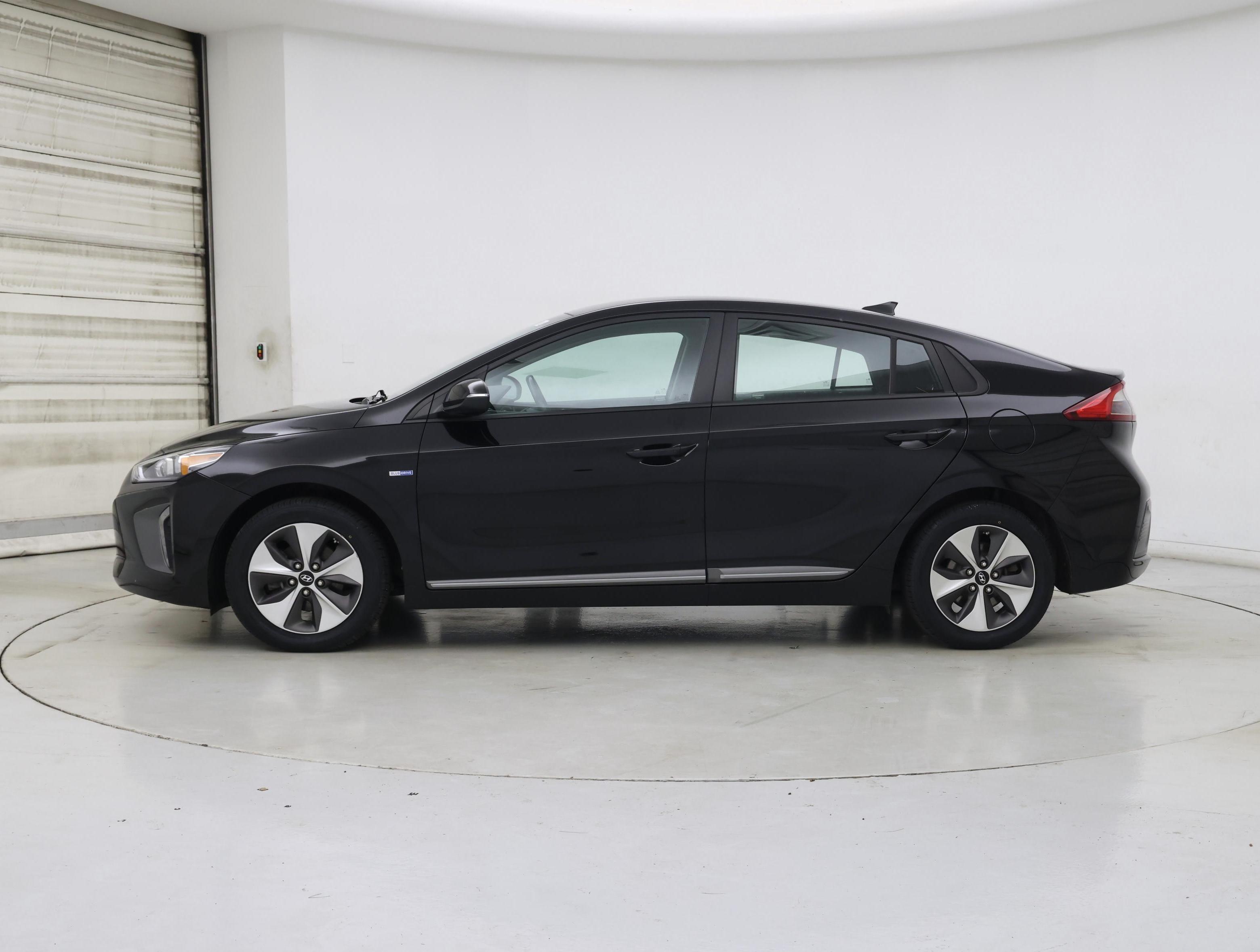 Thumbnail: 2019 Hyundai Ioniq - 3