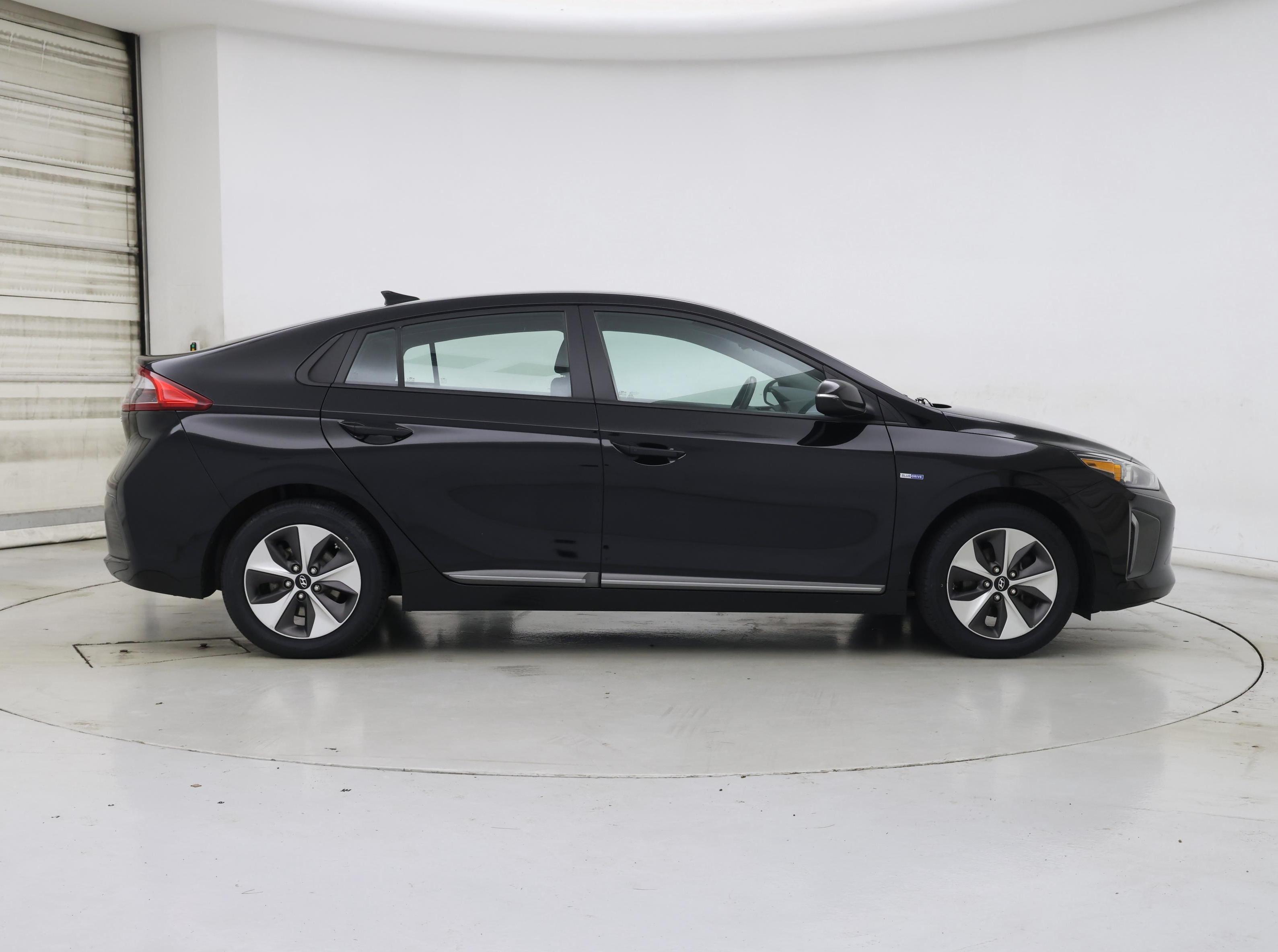 Thumbnail: 2019 Hyundai Ioniq - 7
