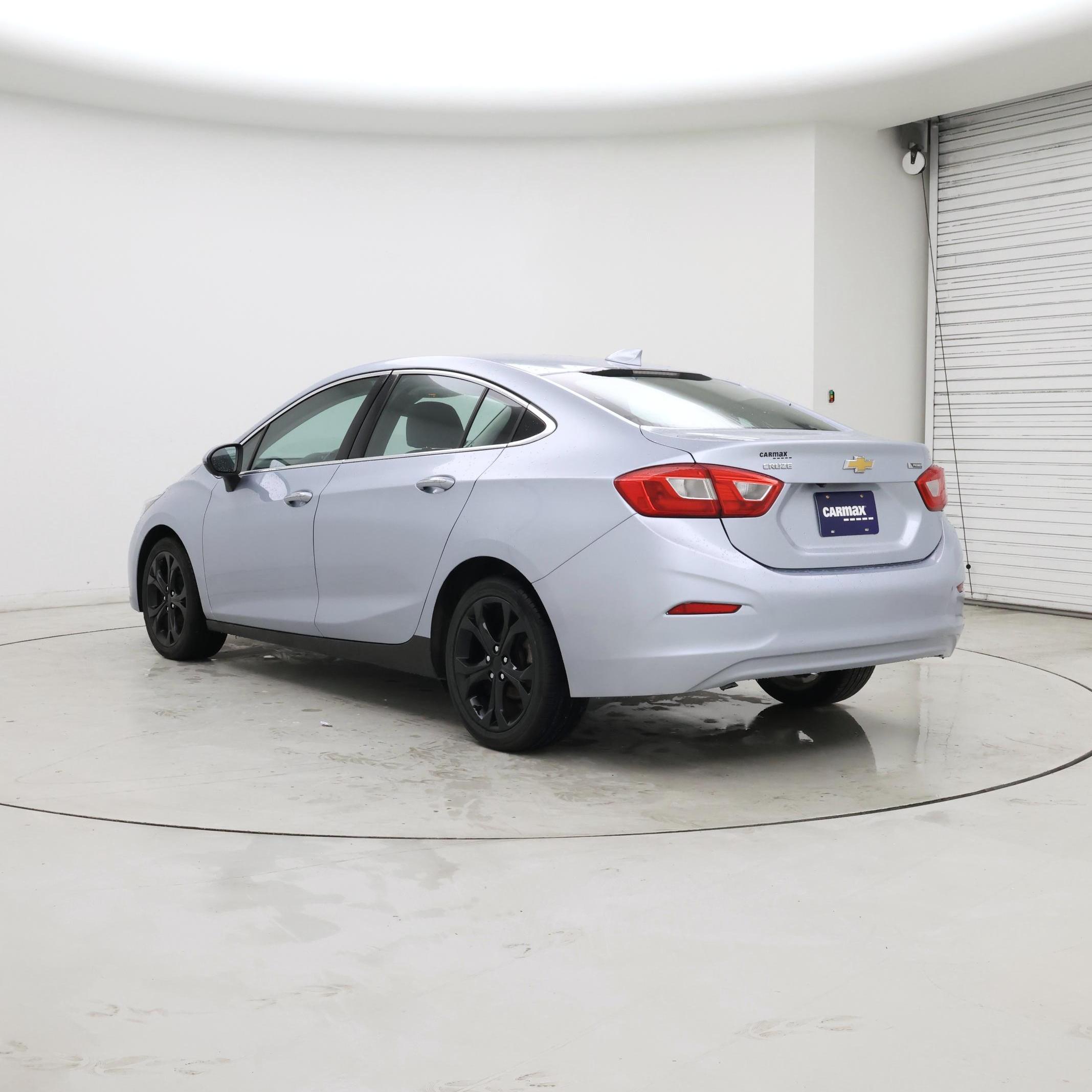 Thumbnail: 2017 Chevrolet Cruze - 2