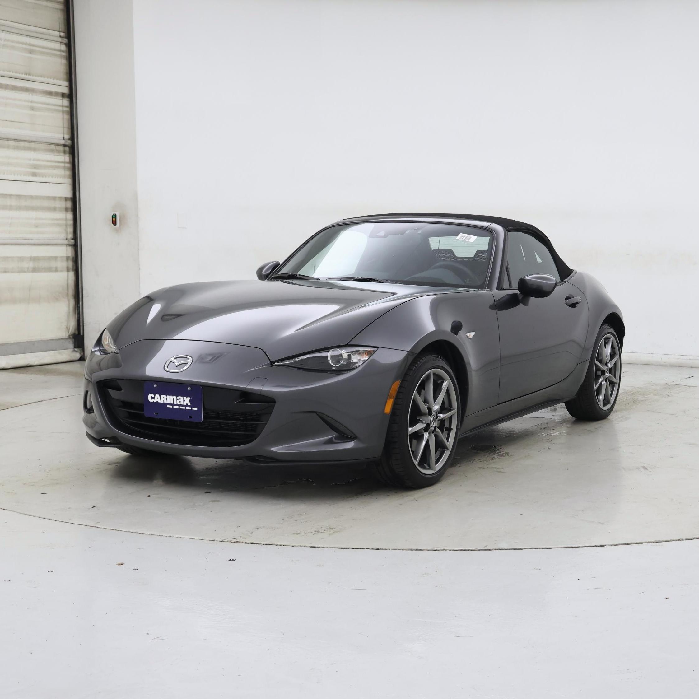 Thumbnail: 2021 Mazda MX-5 Miata - 4