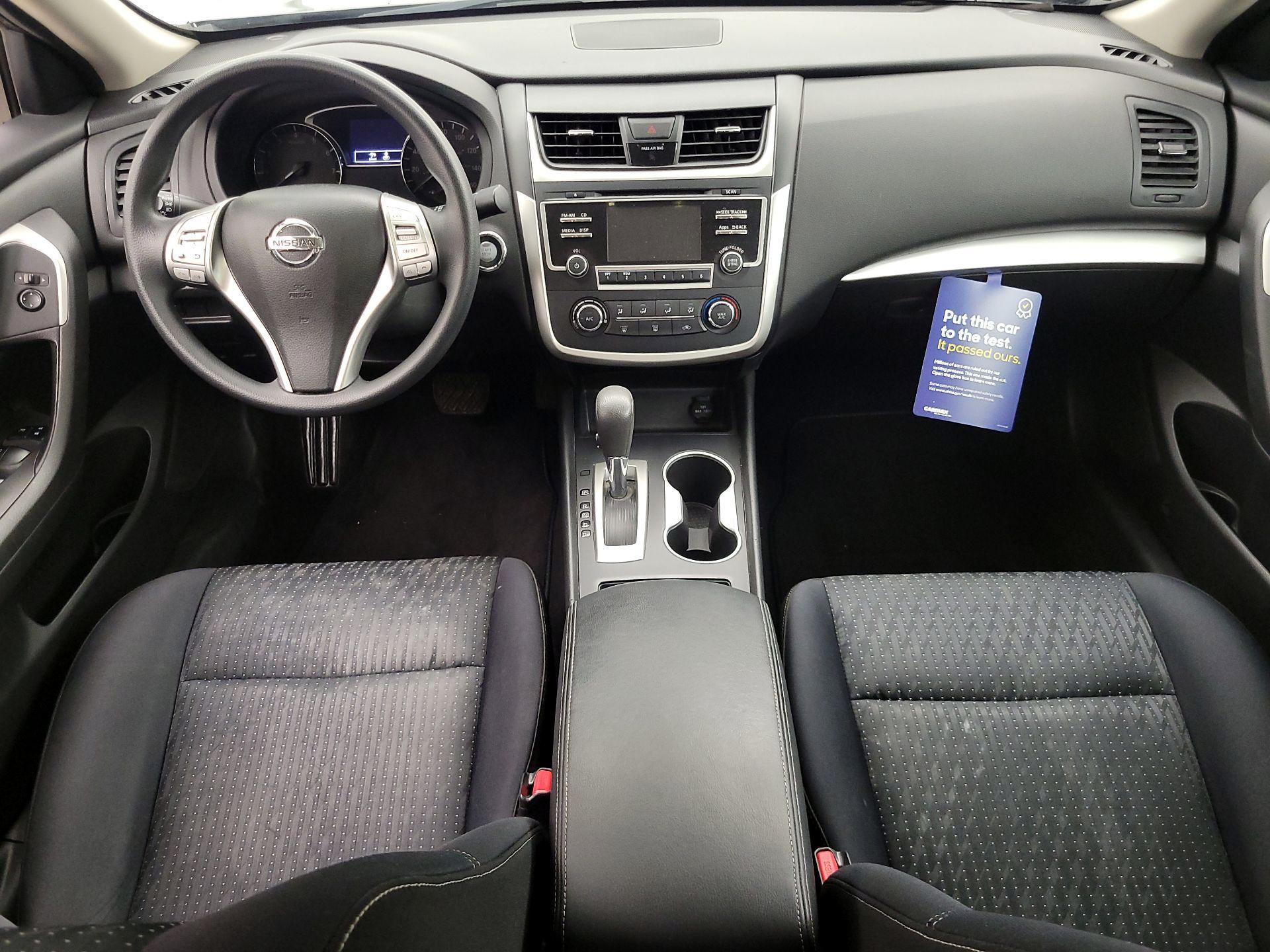 Thumbnail: 2016 Nissan Altima - 9
