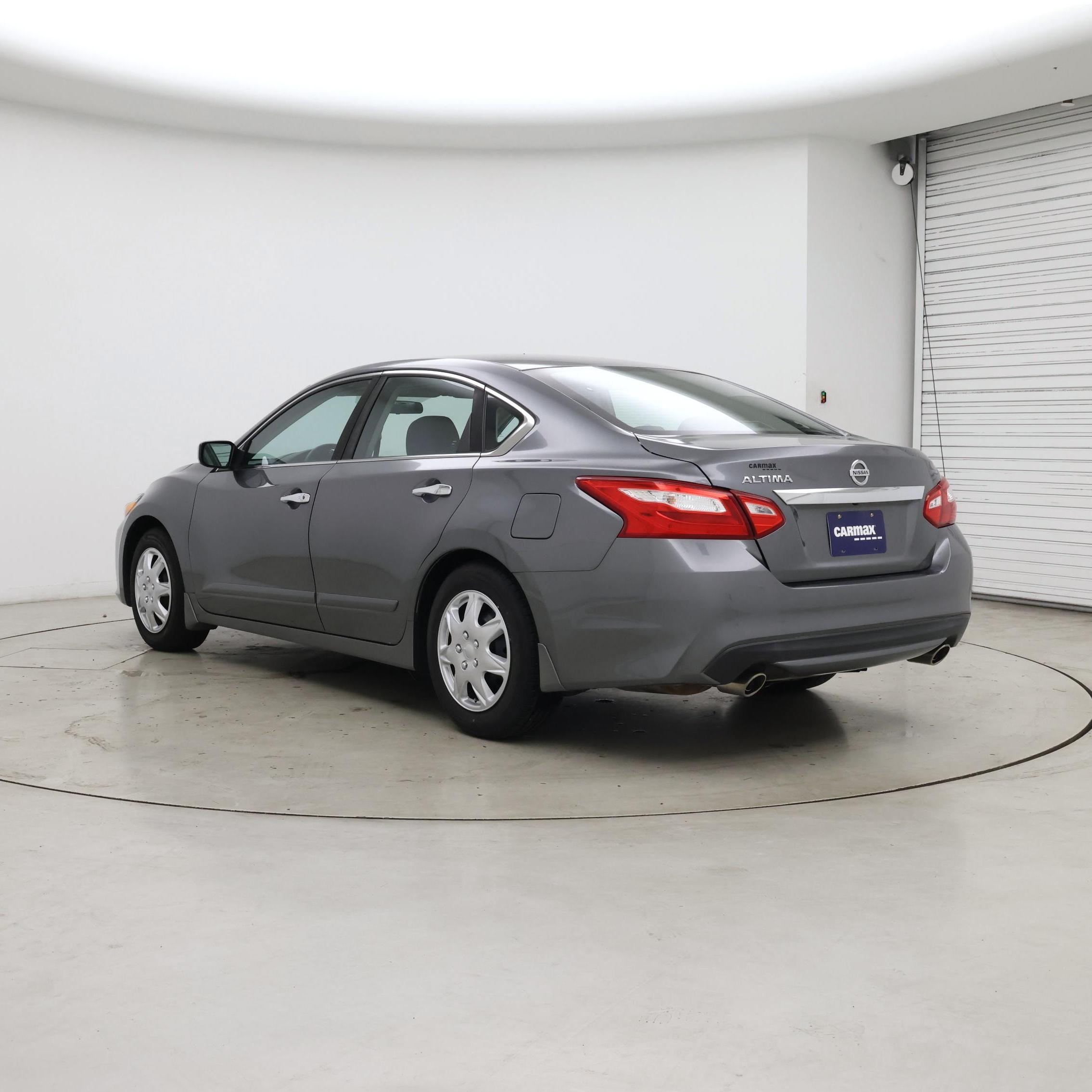 Thumbnail: 2016 Nissan Altima - 2