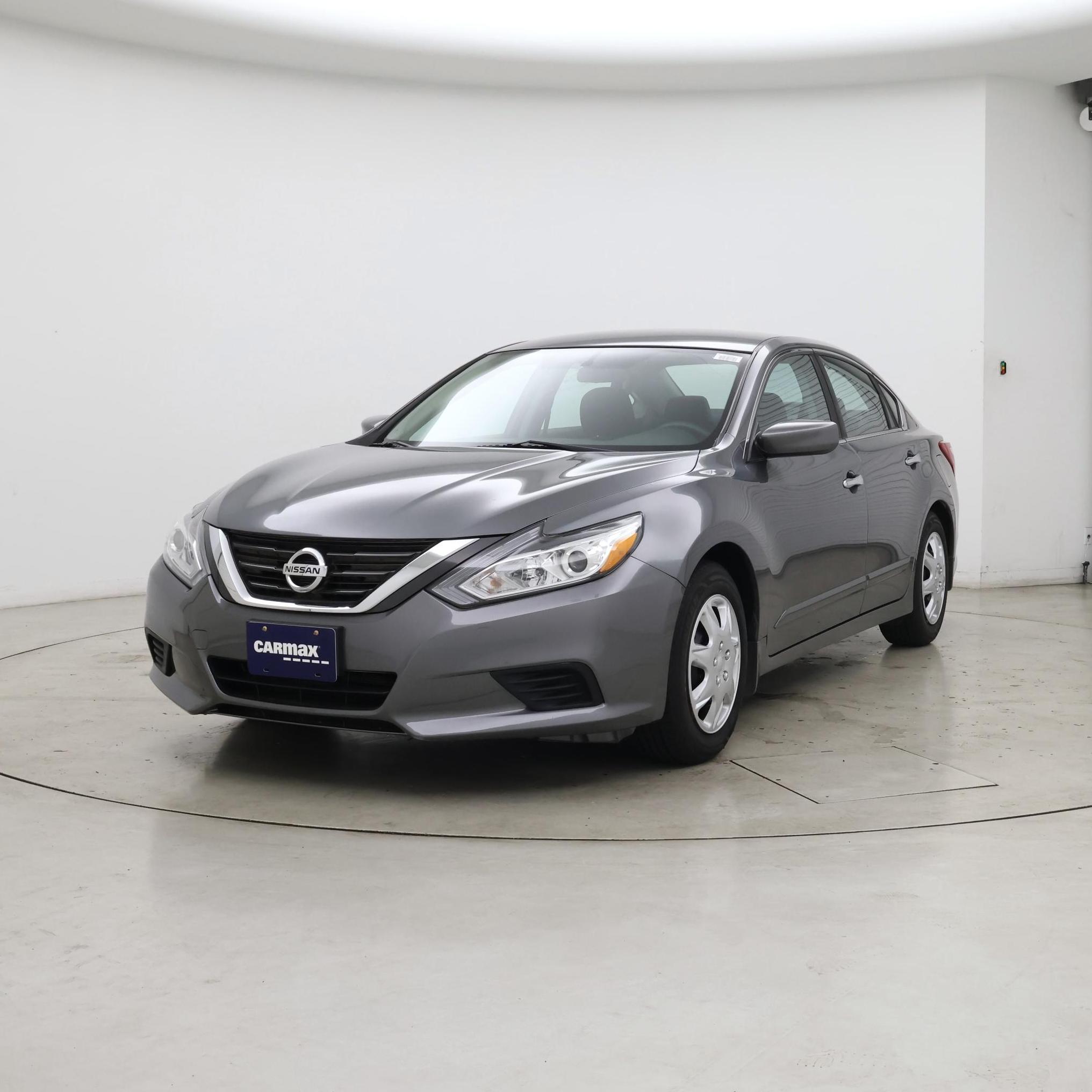 Thumbnail: 2016 Nissan Altima - 4