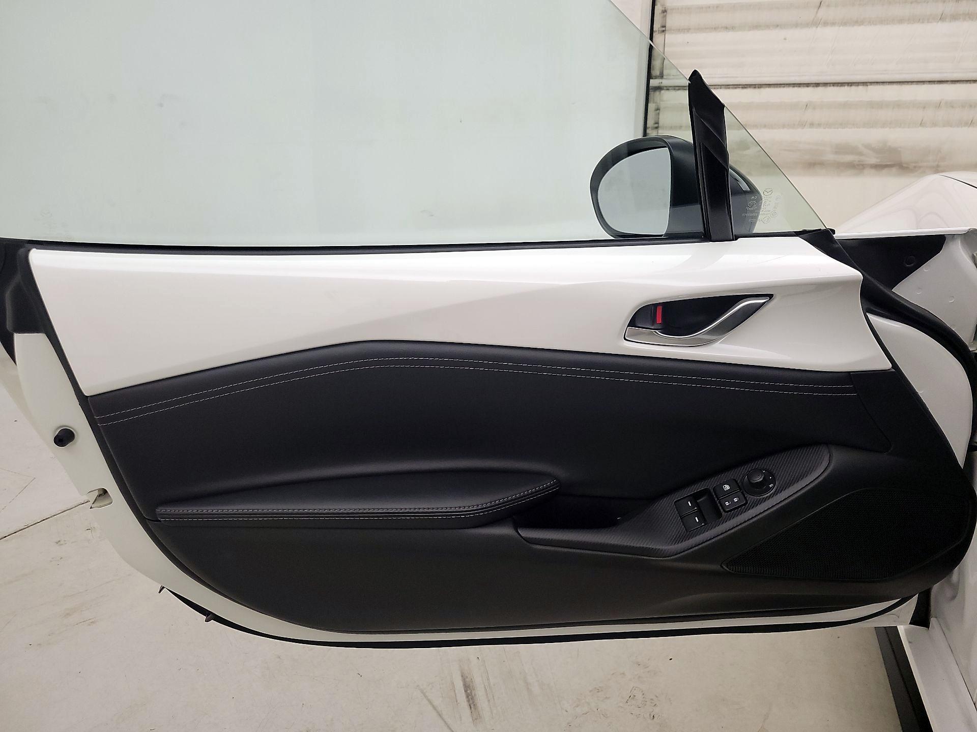 Thumbnail: 2023 Mazda MX-5 Miata - 12