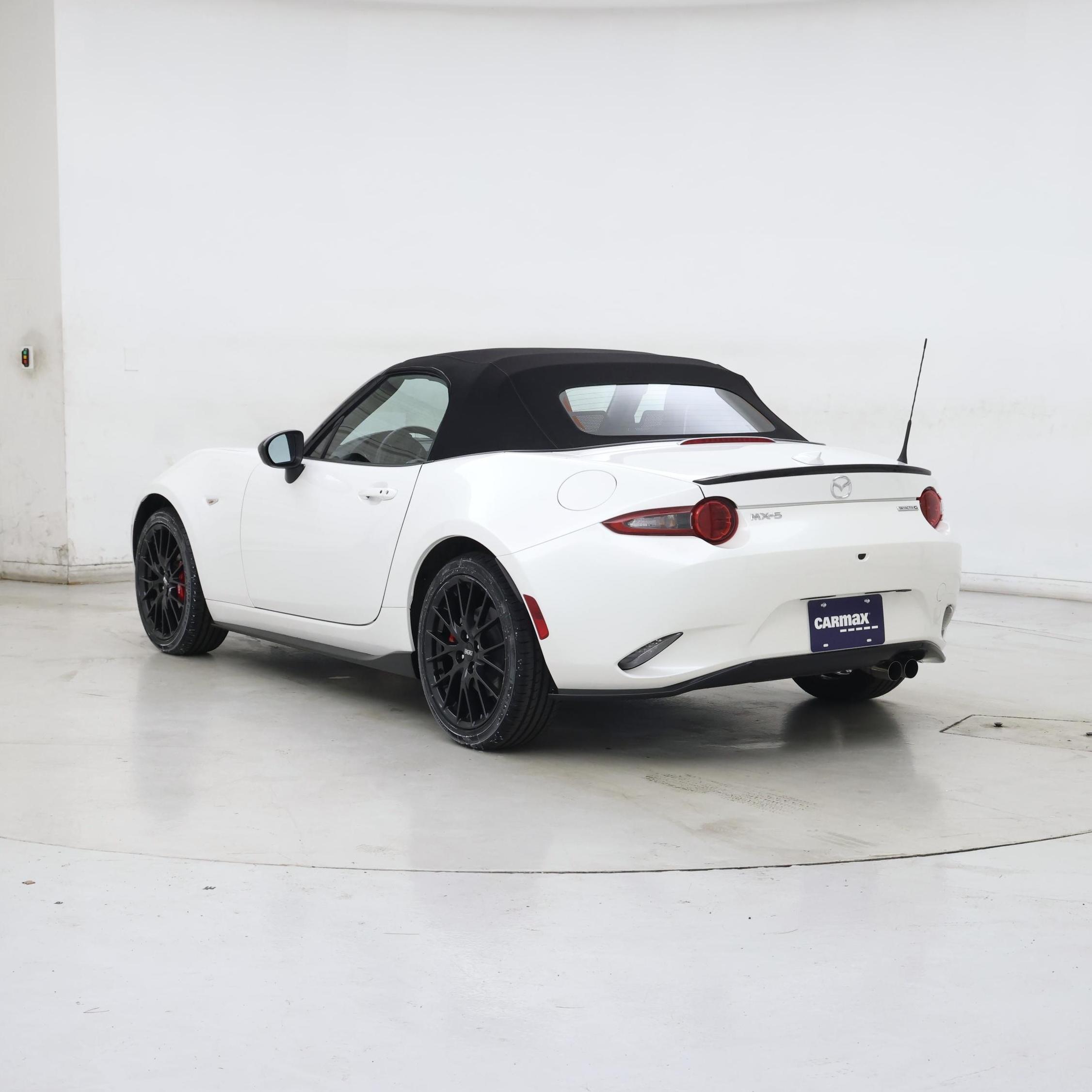 Thumbnail: 2023 Mazda MX-5 Miata - 2