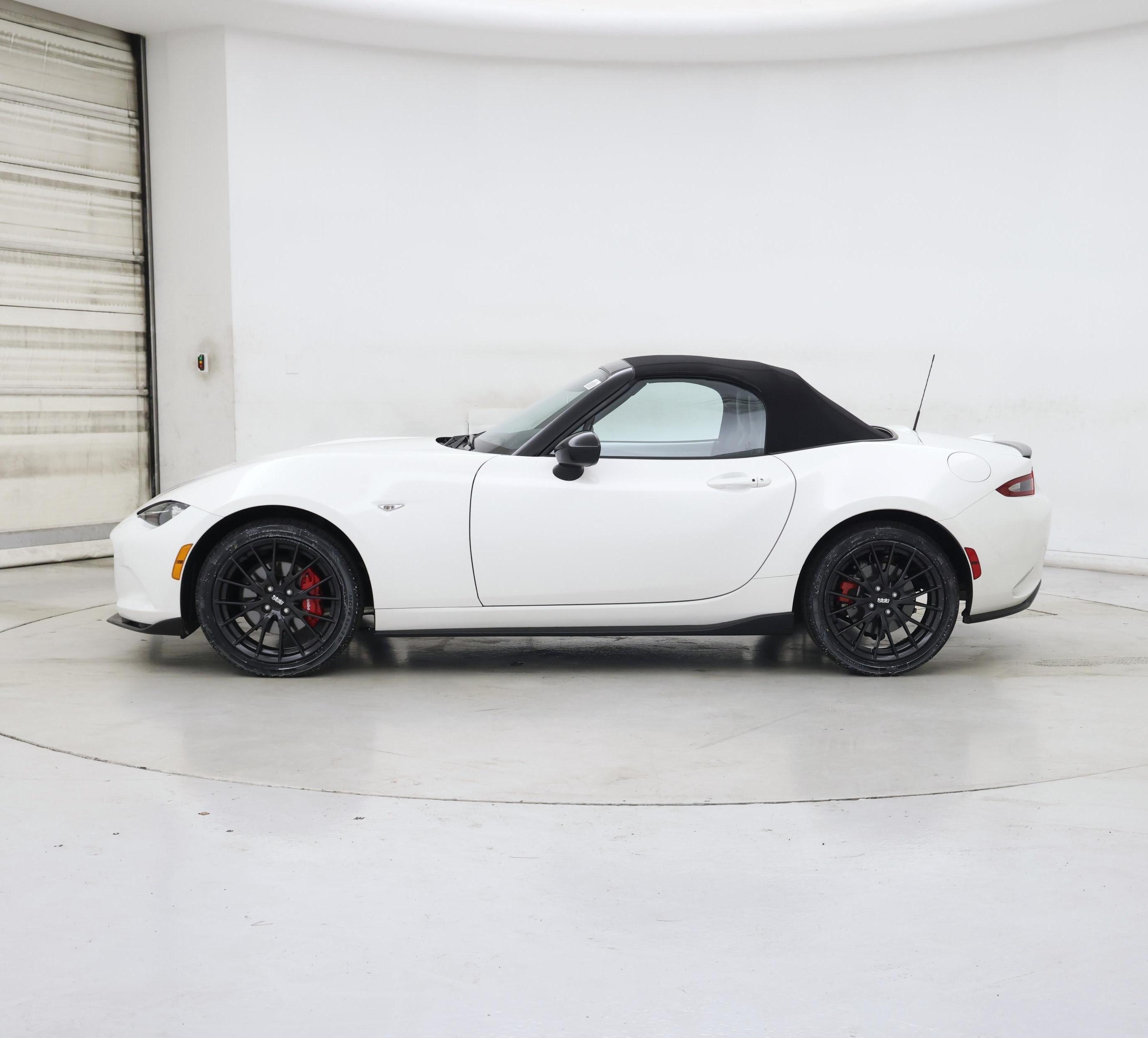 Thumbnail: 2023 Mazda MX-5 Miata - 3
