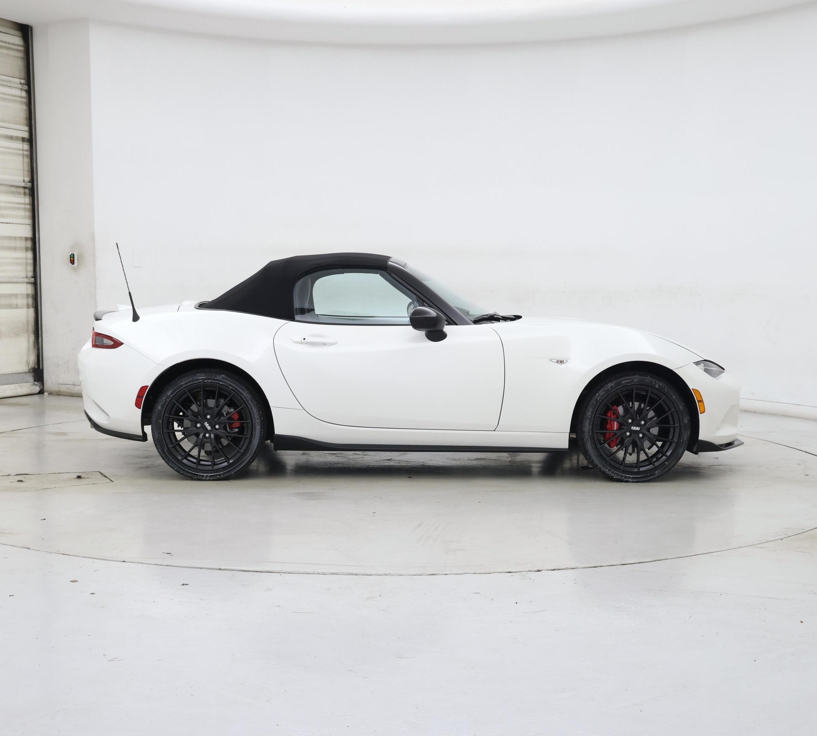 Thumbnail: 2023 Mazda MX-5 Miata - 7
