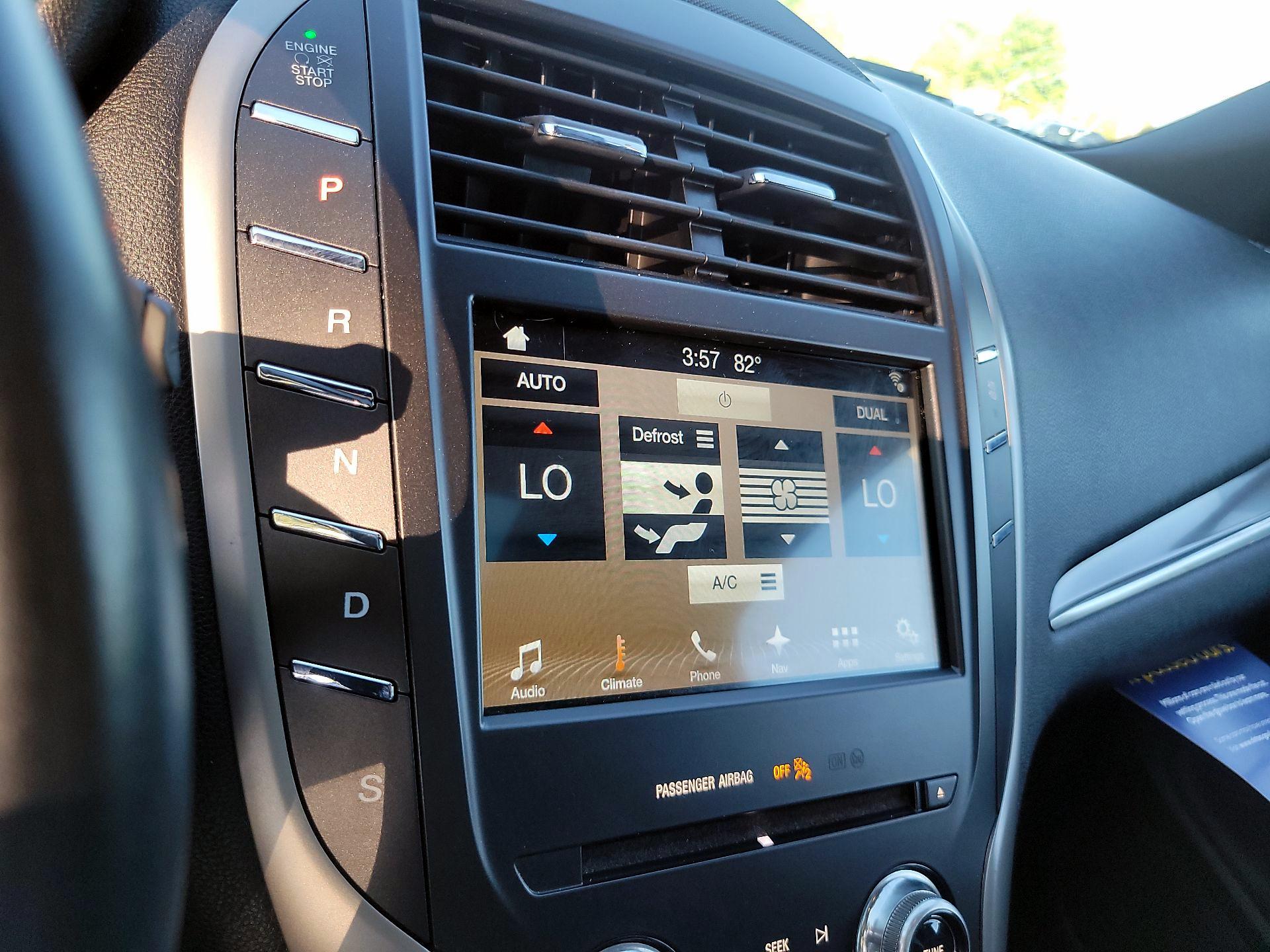 Thumbnail: 2017 Lincoln MKC - 16