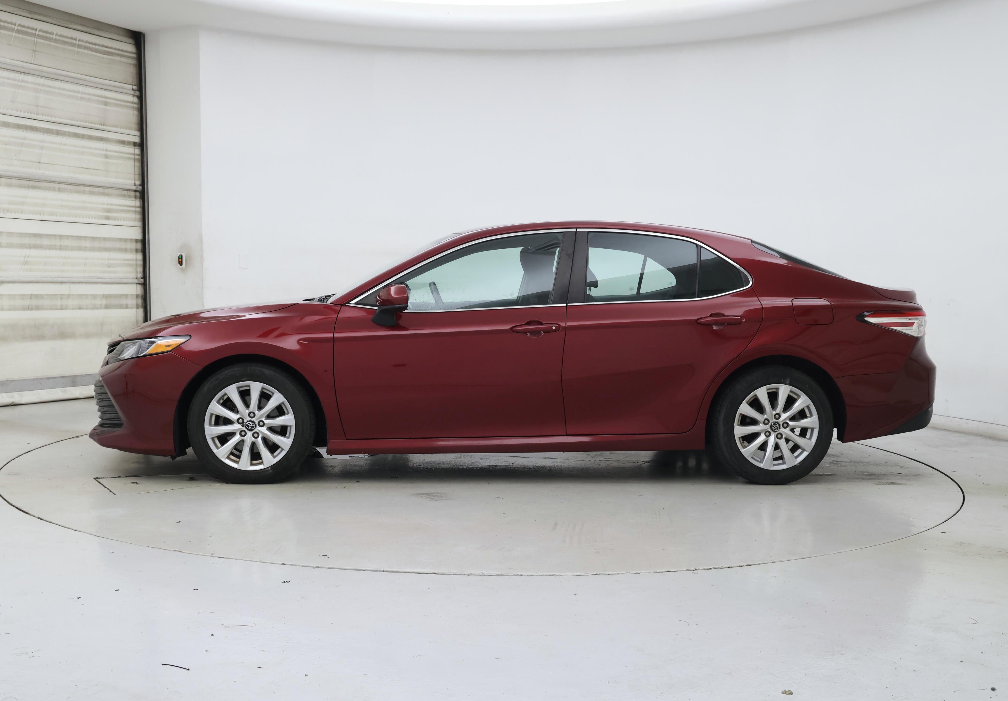 Thumbnail: 2018 Toyota Camry - 3
