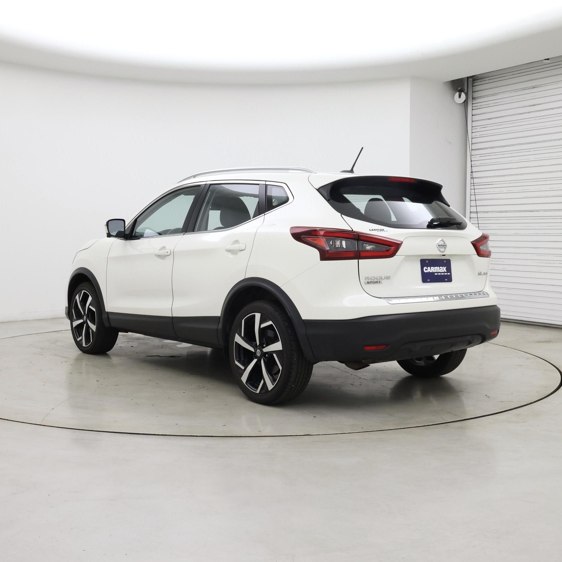 Thumbnail: 2022 Nissan Rogue Sport - 2