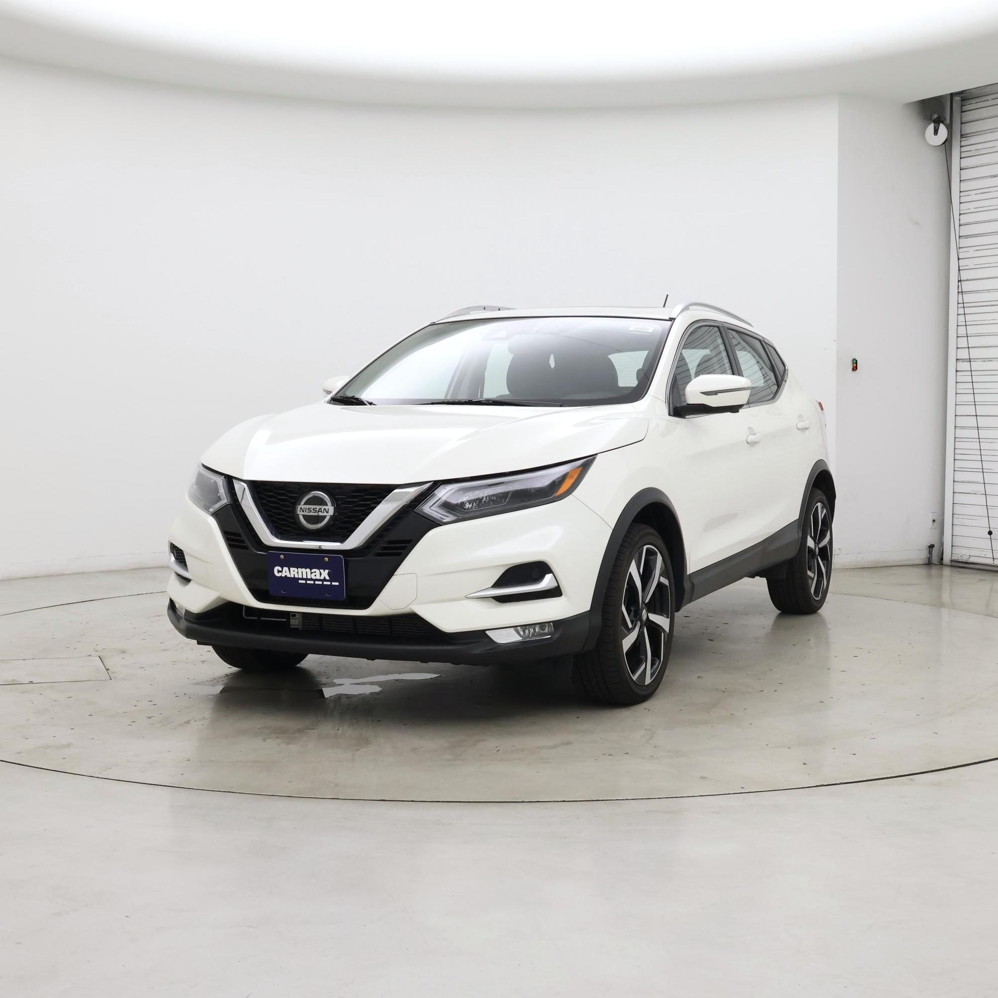 Thumbnail: 2022 Nissan Rogue Sport - 4
