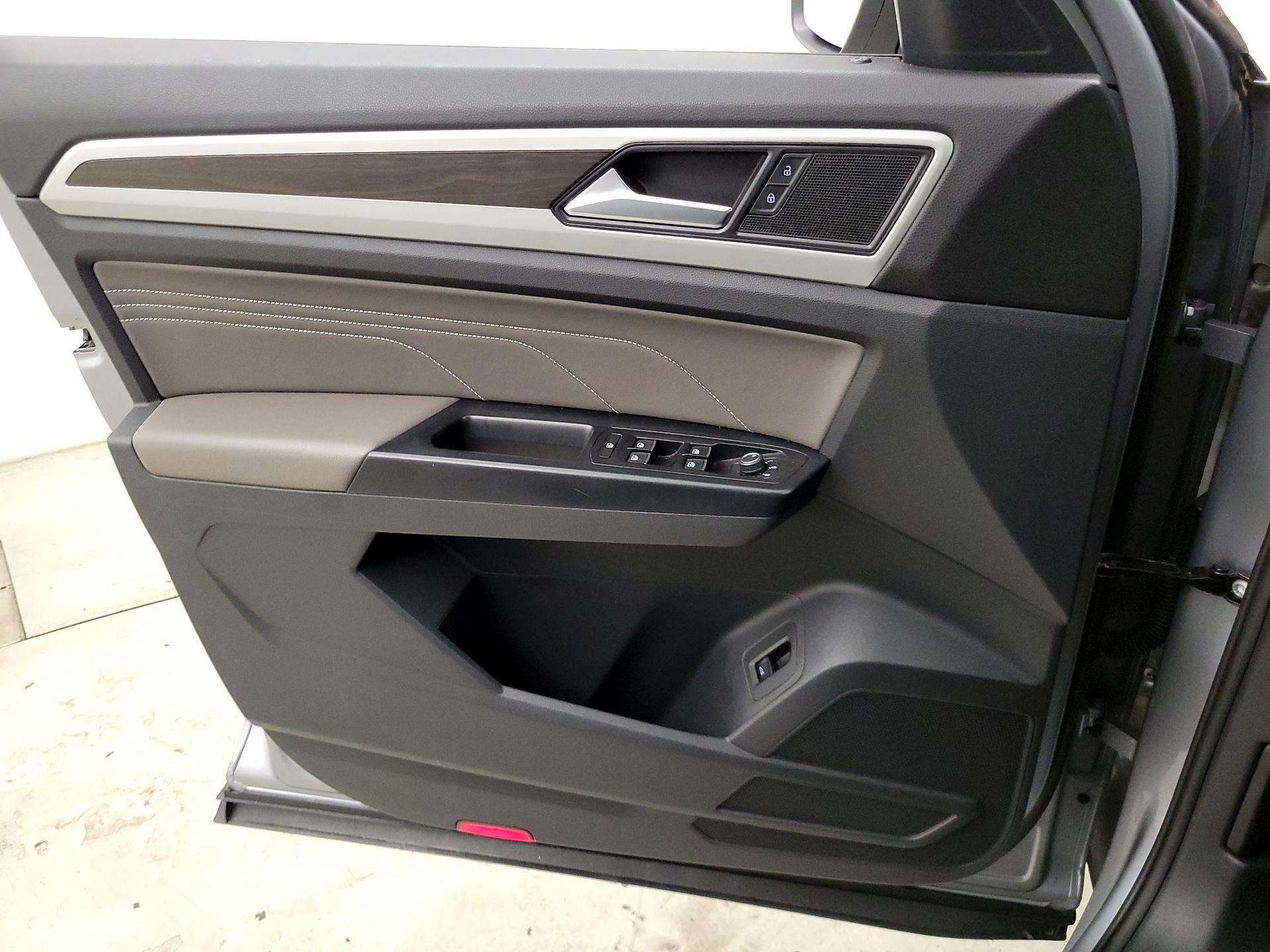 Thumbnail: 2021 Volkswagen Atlas - 12
