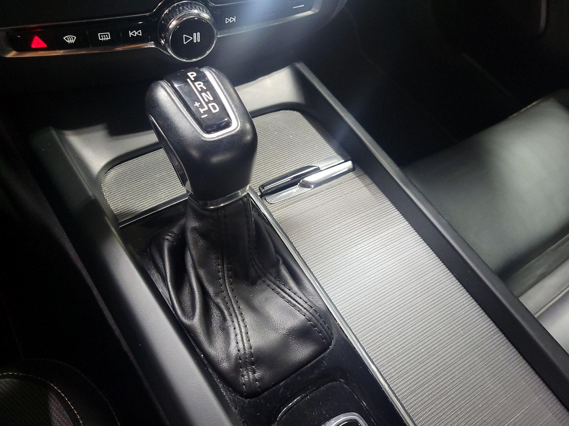 Thumbnail: 2020 Volvo S60 - 18
