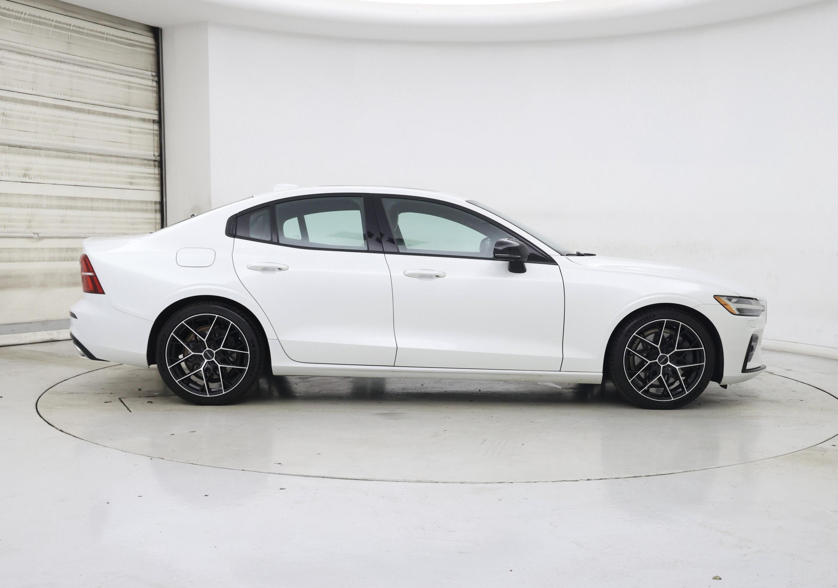 Thumbnail: 2020 Volvo S60 - 7
