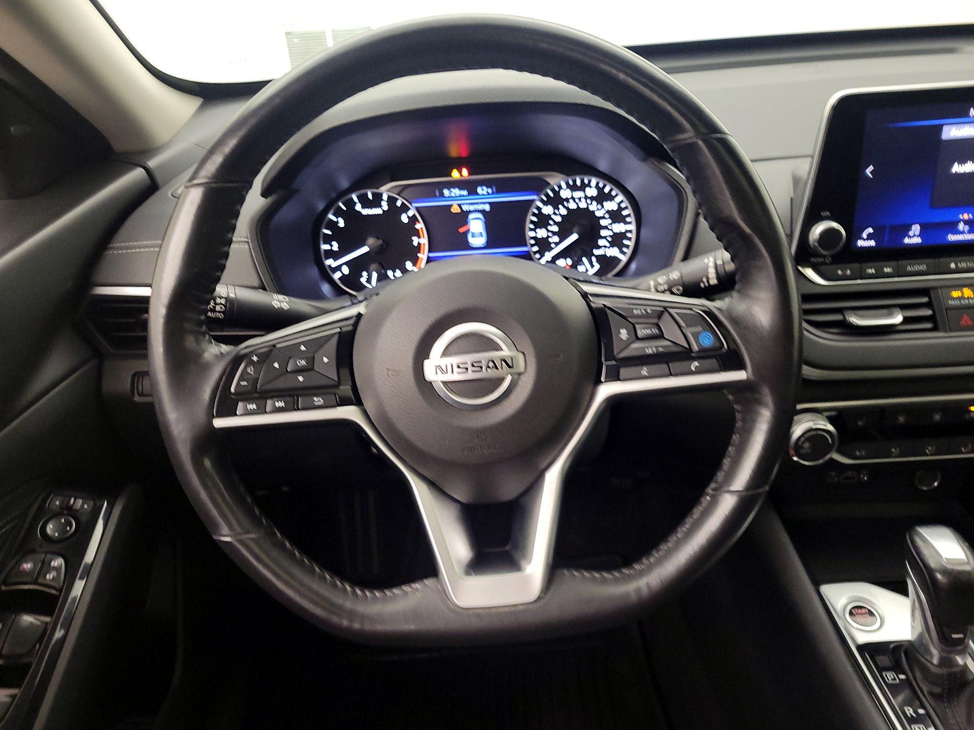 Thumbnail: 2021 Nissan Altima - 10