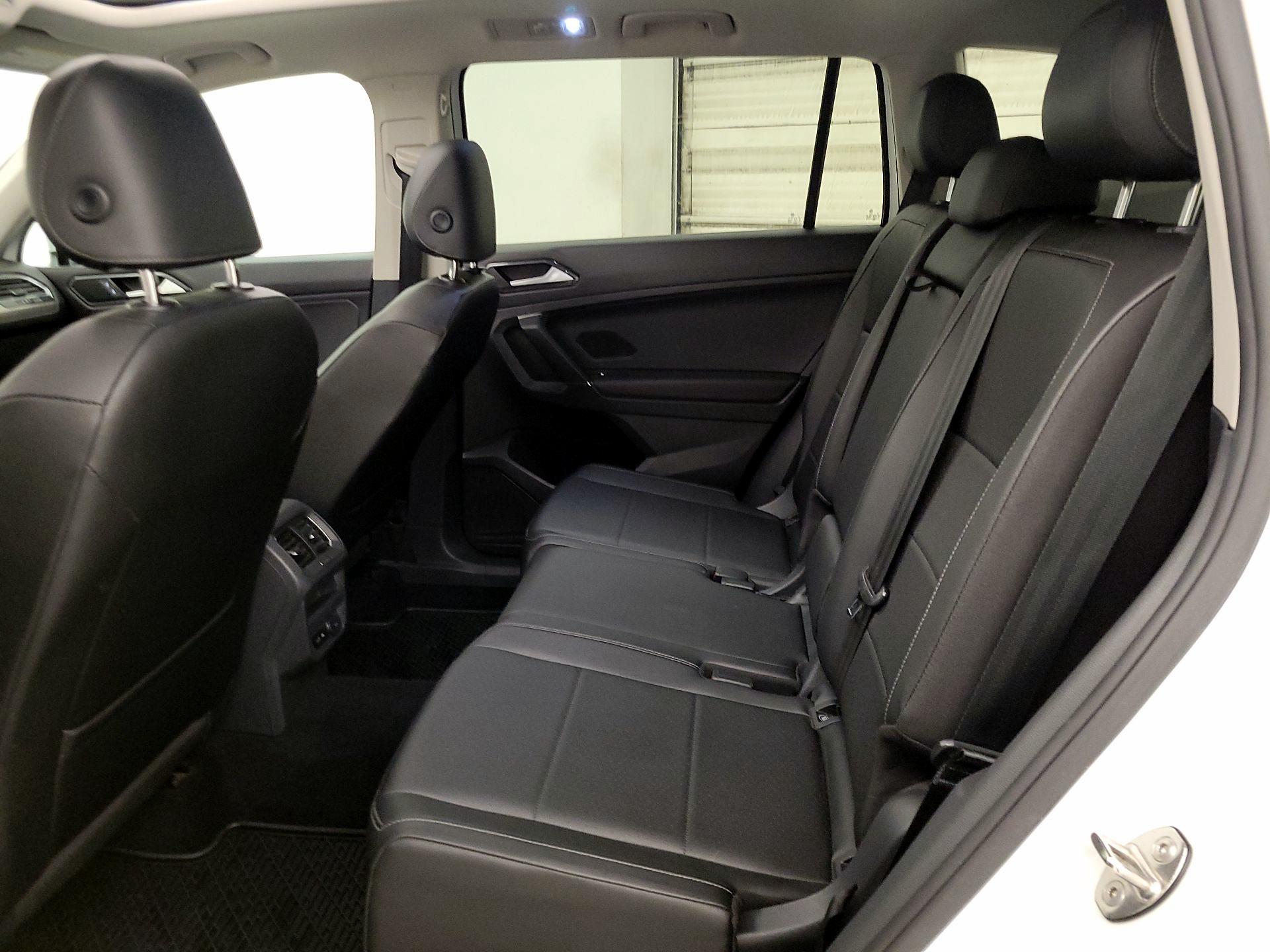 Thumbnail: 2018 Volkswagen Tiguan - 20