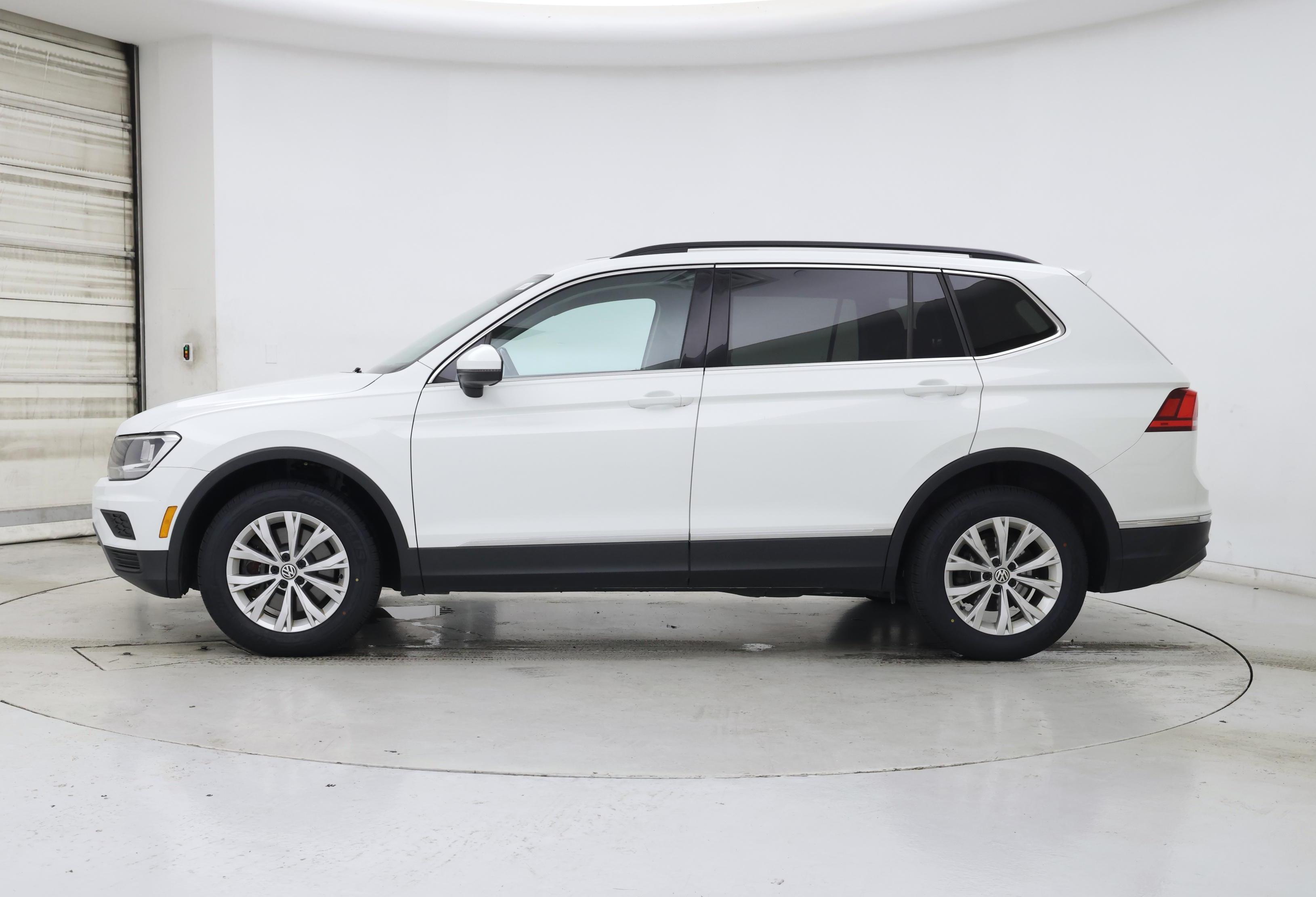 Thumbnail: 2018 Volkswagen Tiguan - 3